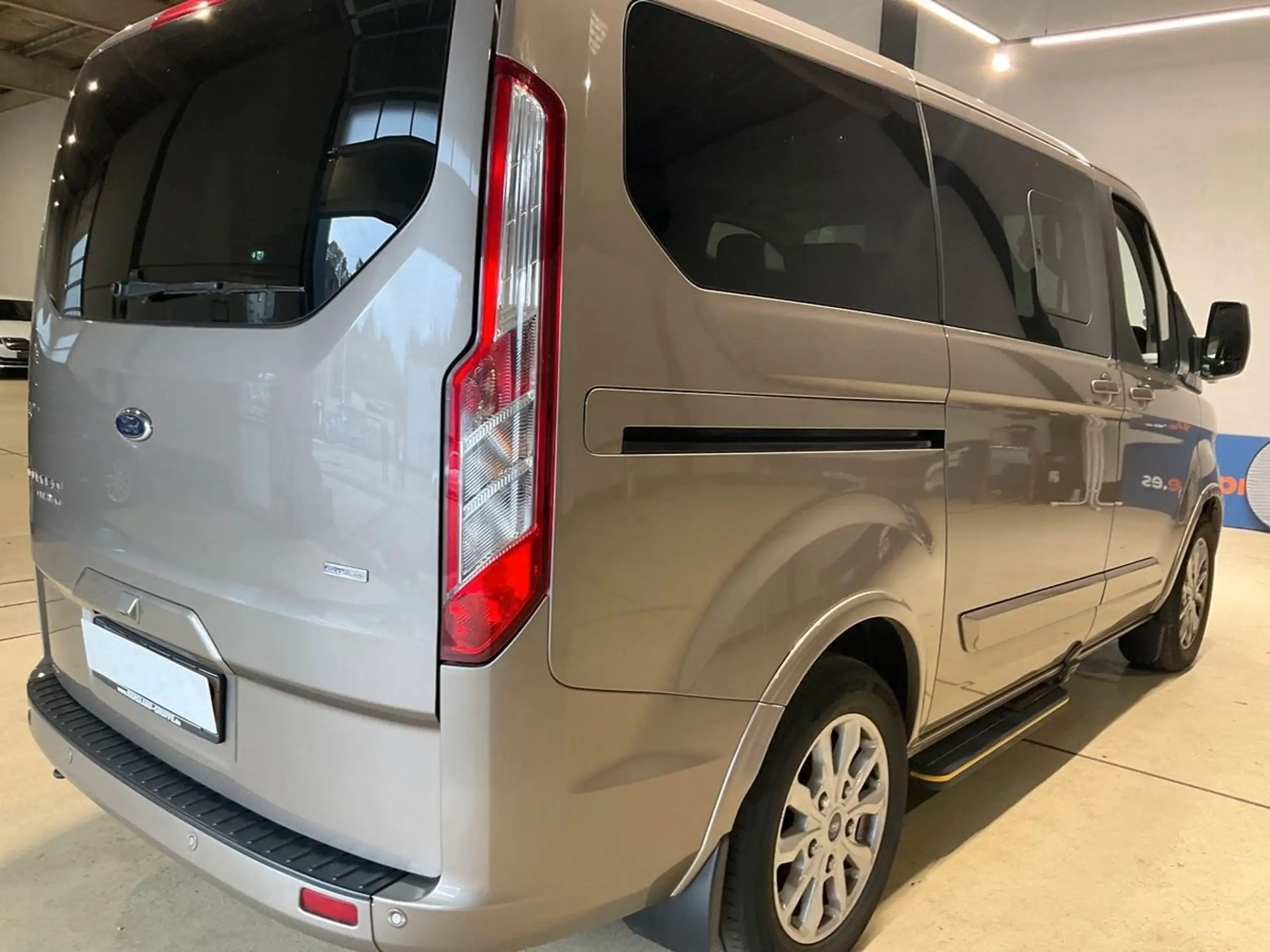 Ford - Tourneo Custom