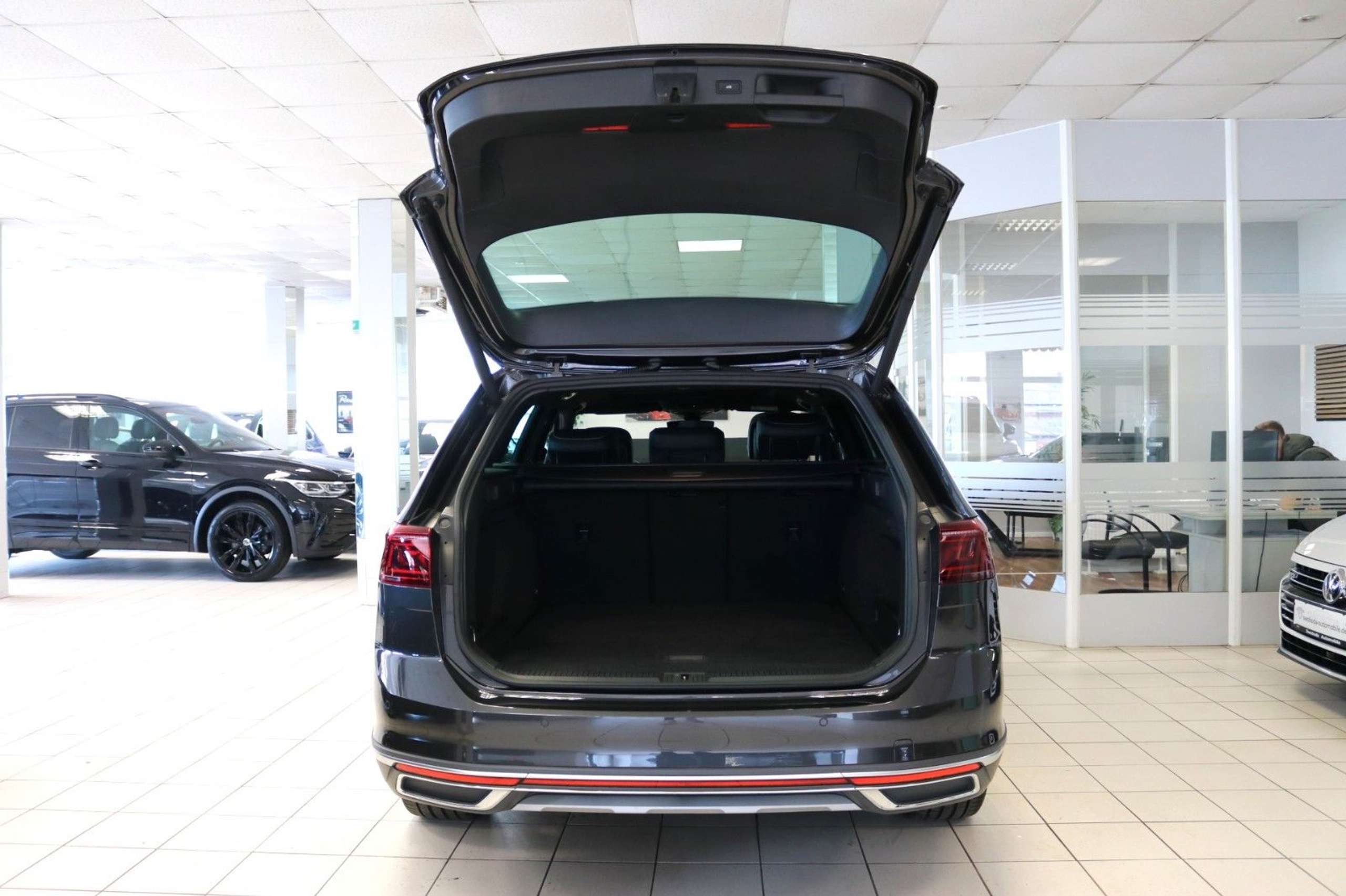 Volkswagen - Passat Alltrack