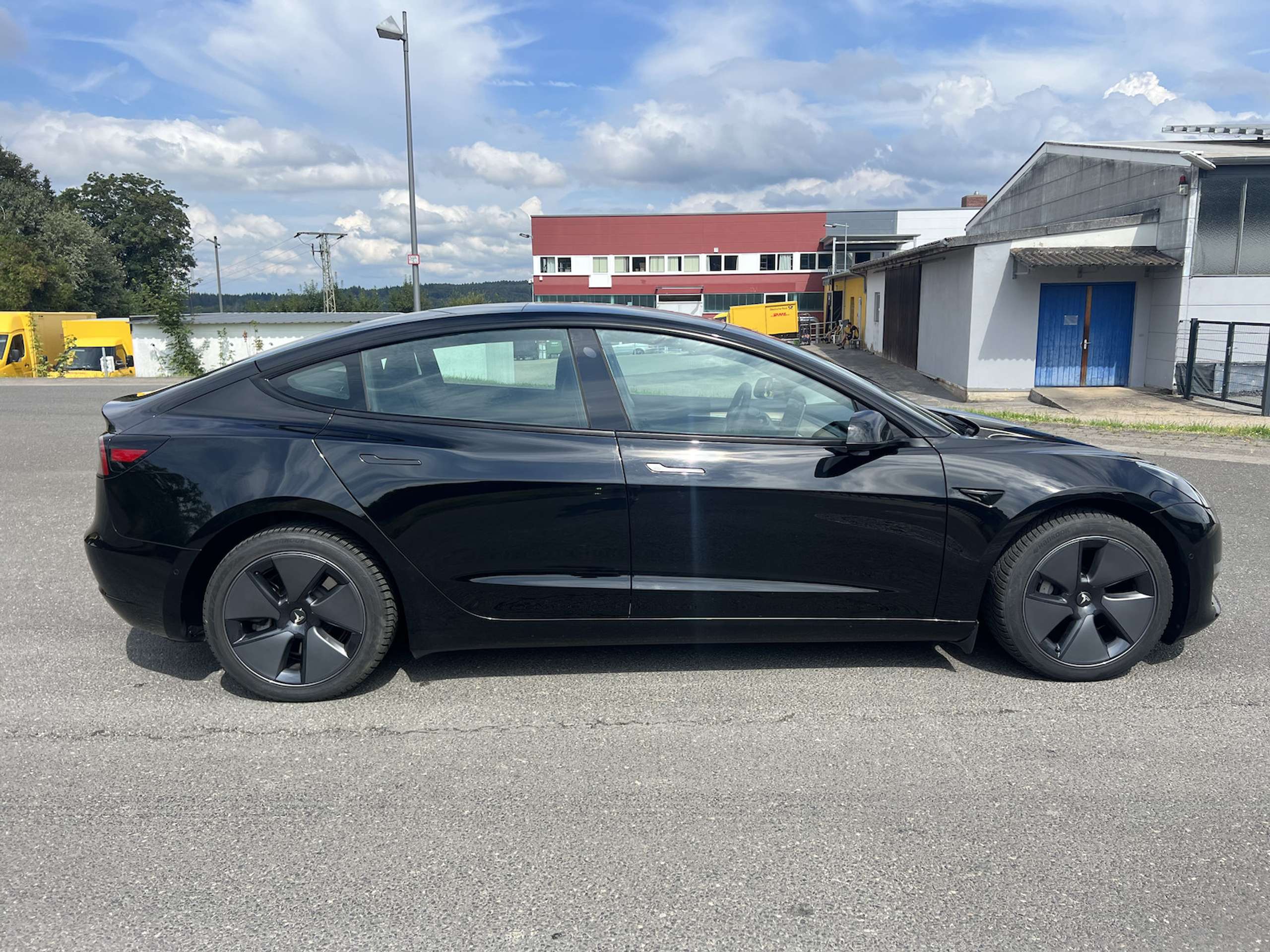 Tesla - Model 3