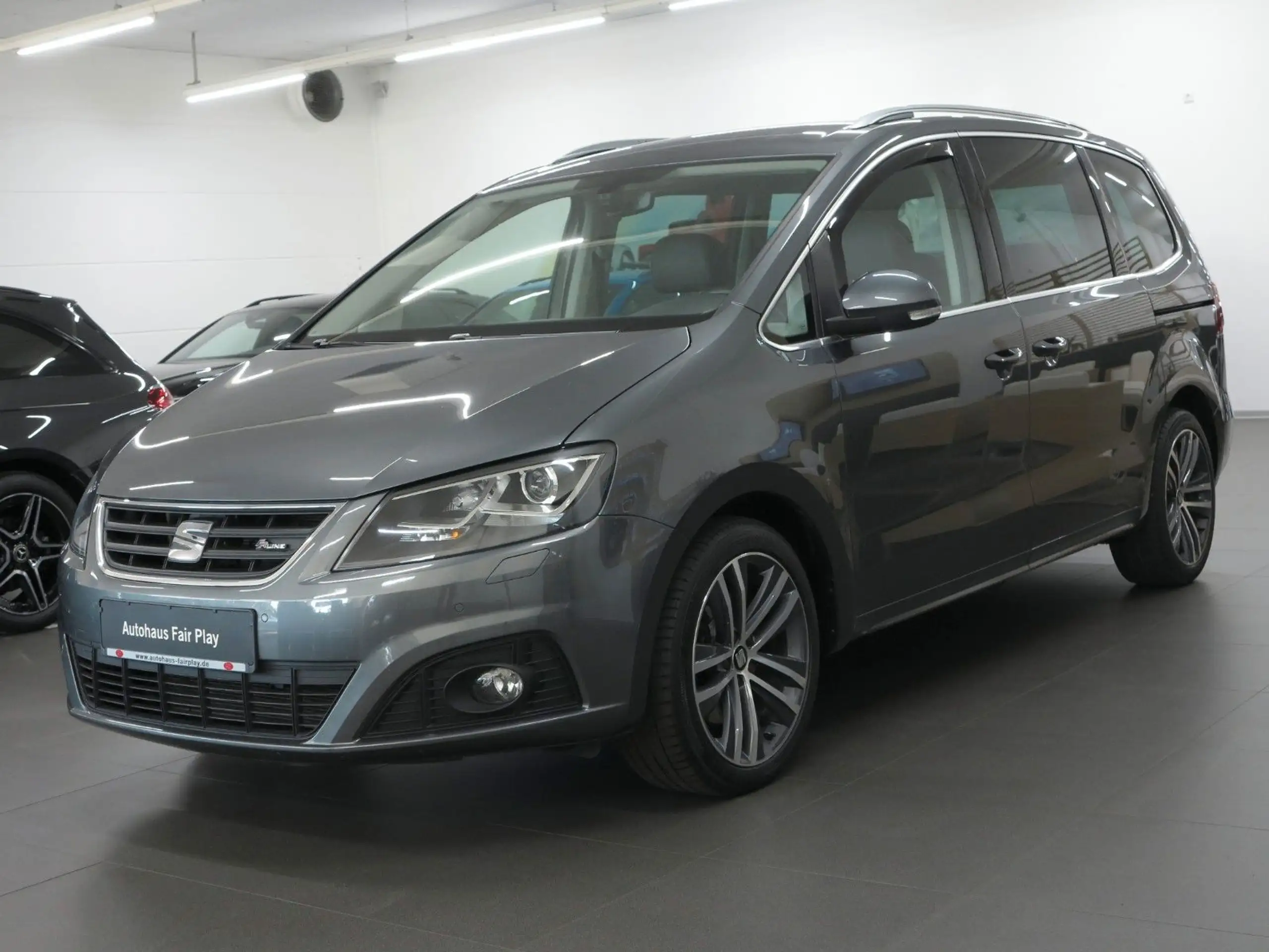 SEAT - Alhambra