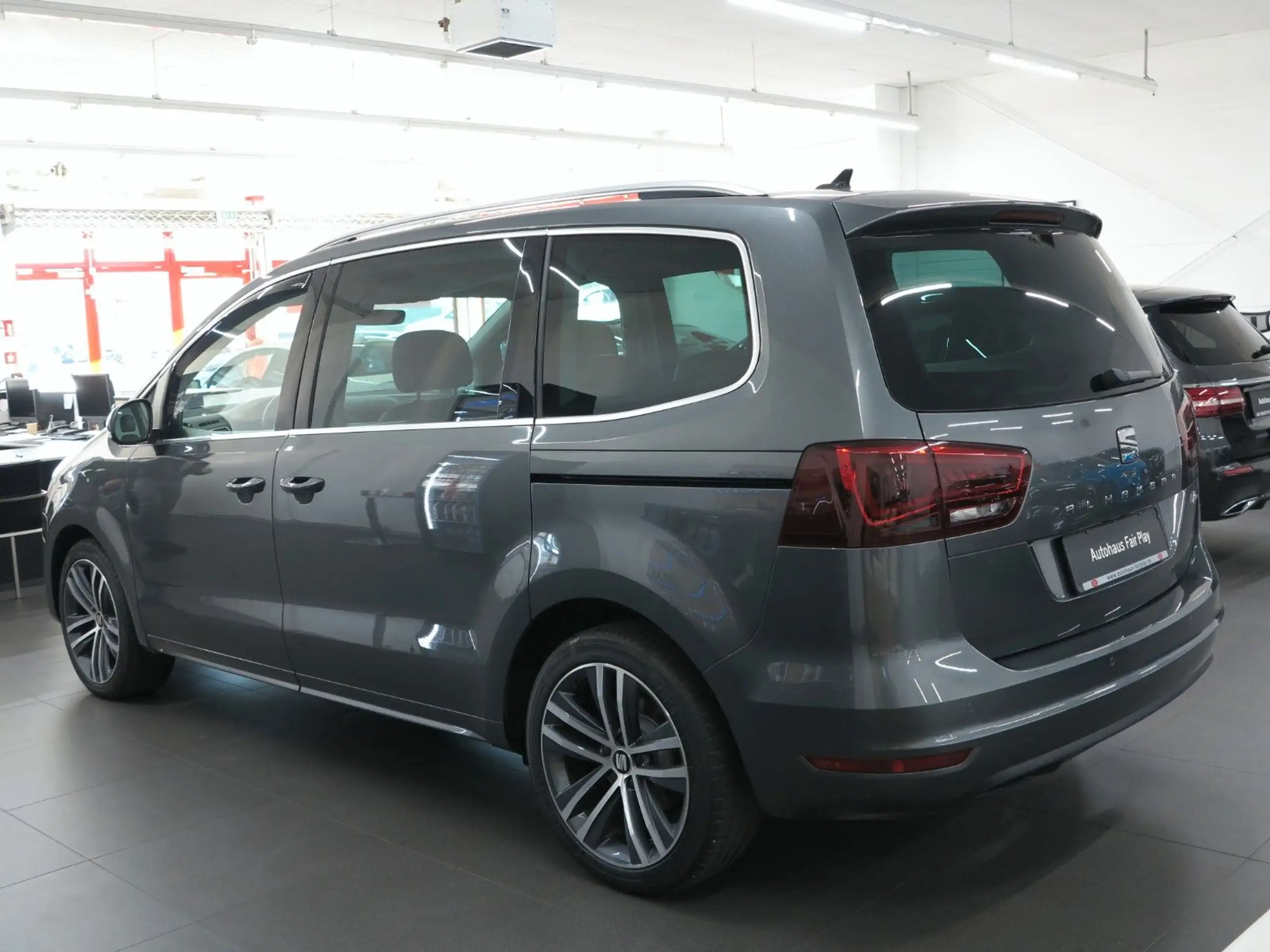 SEAT - Alhambra