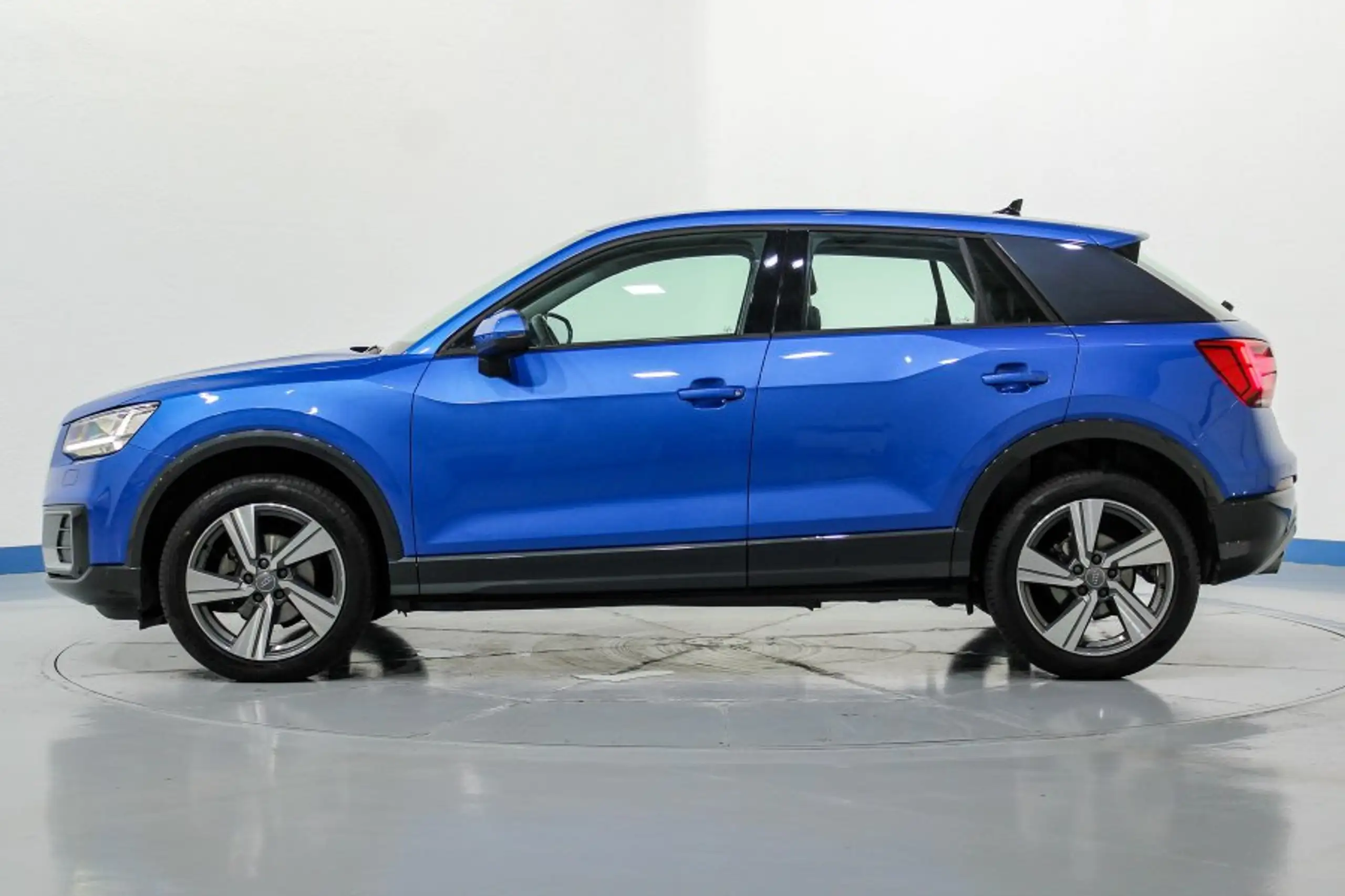 Audi - Q2