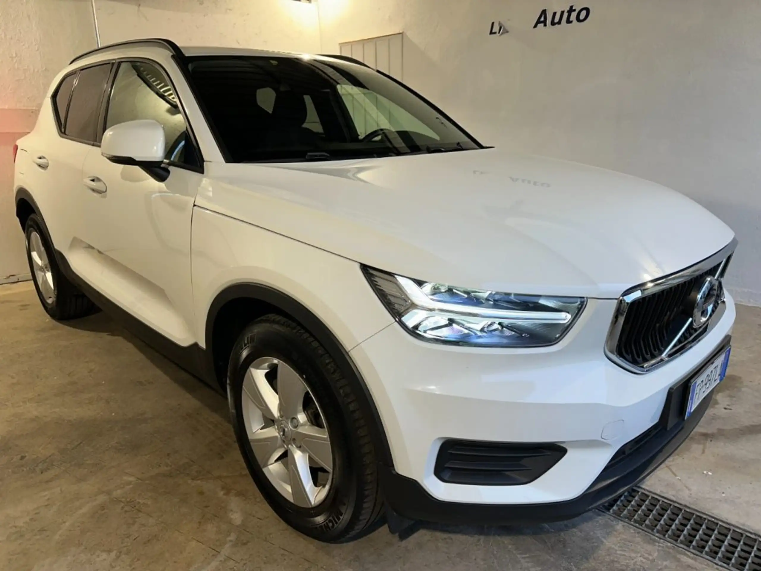 Volvo - XC40