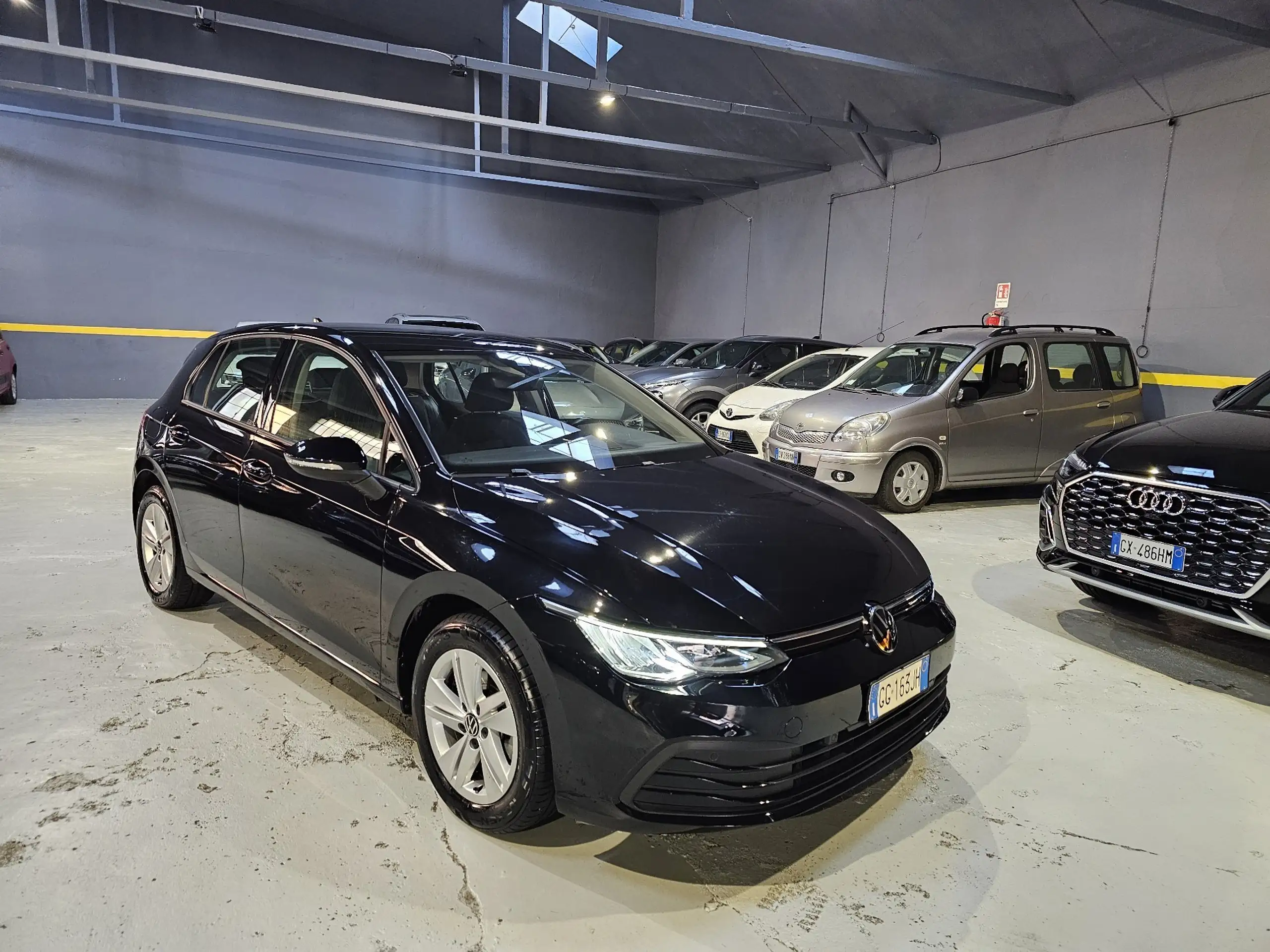 Volkswagen - Golf