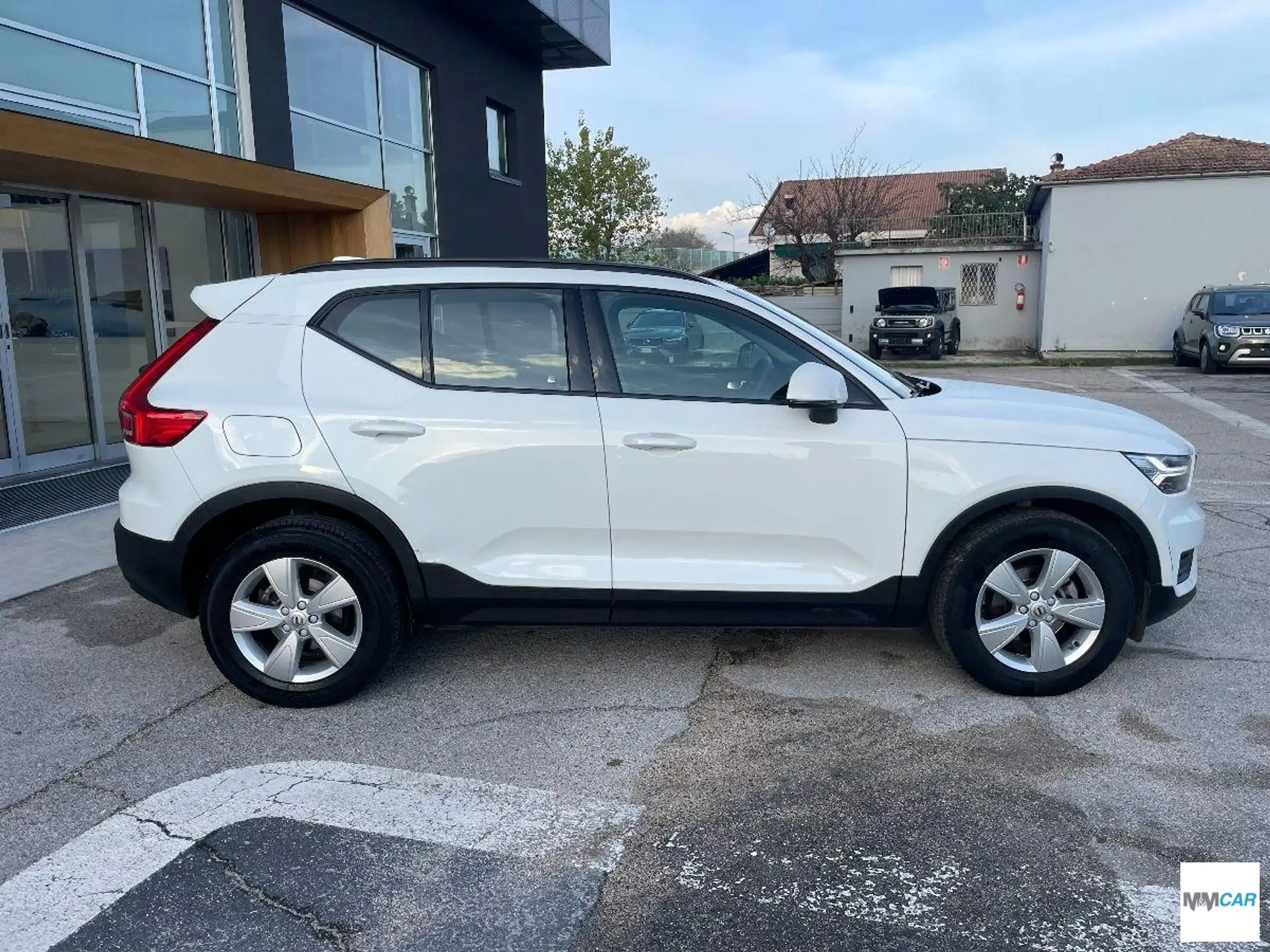 Volvo - XC40