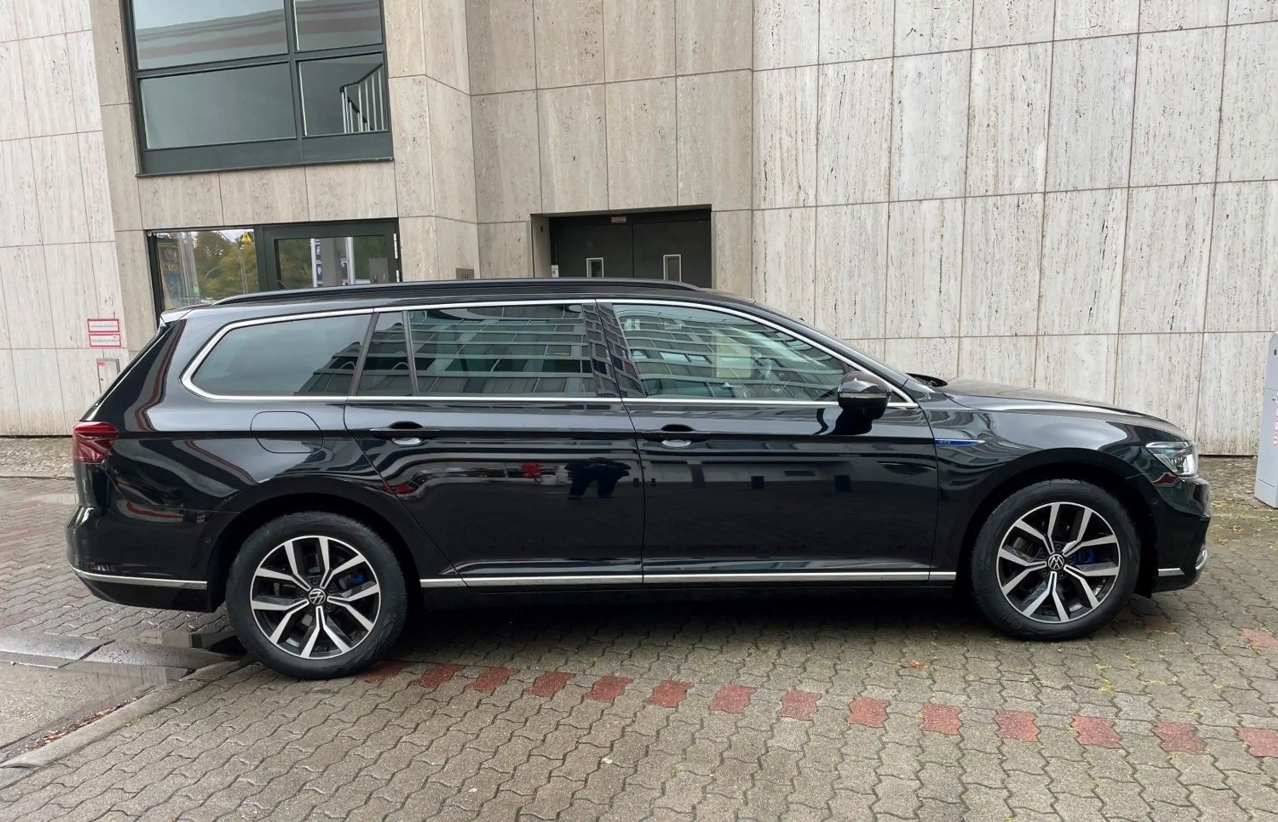 Volkswagen - Passat Variant