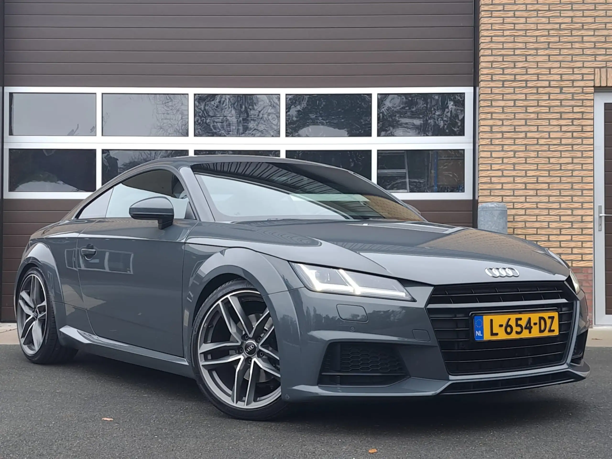 Audi - TT