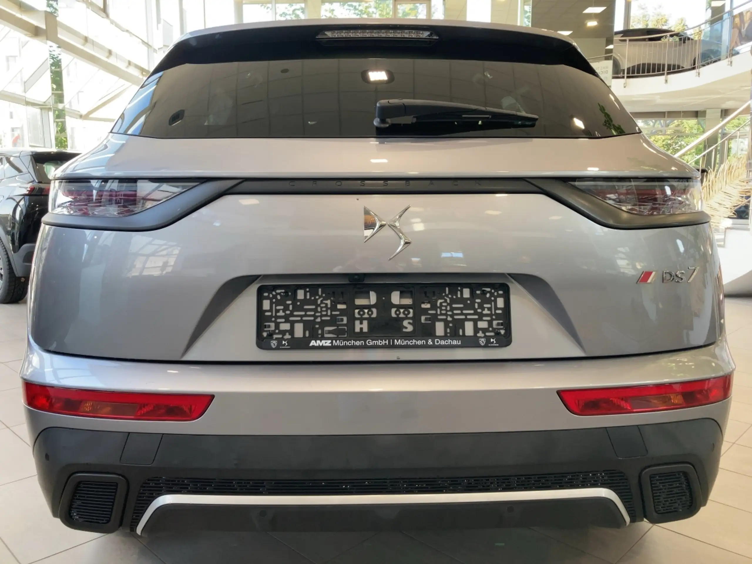 DS Automobiles - DS 7 Crossback