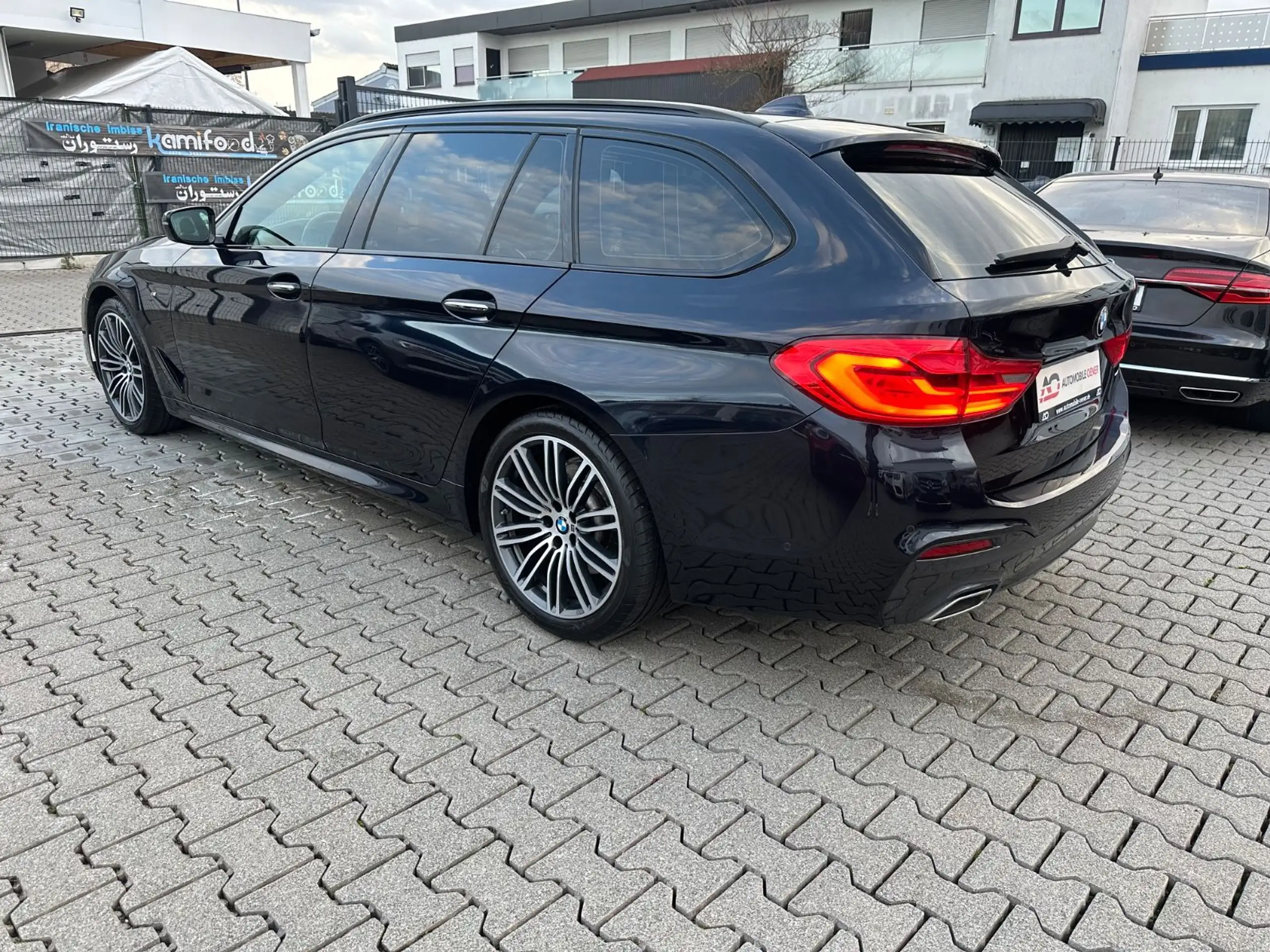 BMW - 520