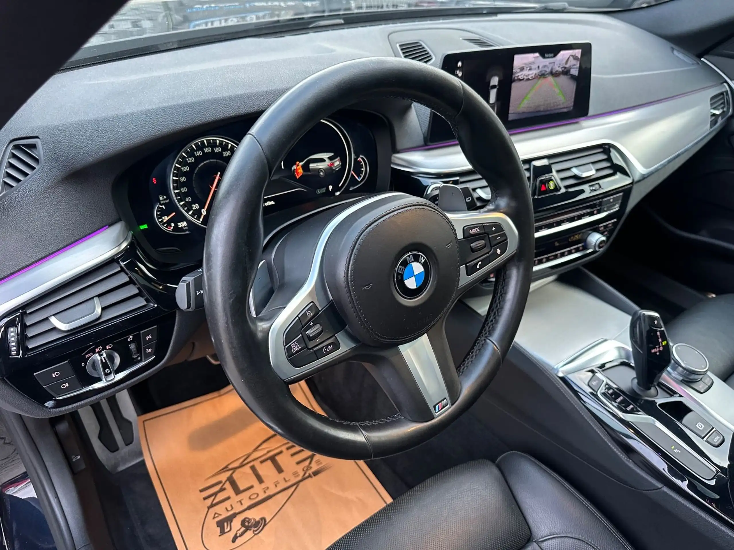 BMW - 520