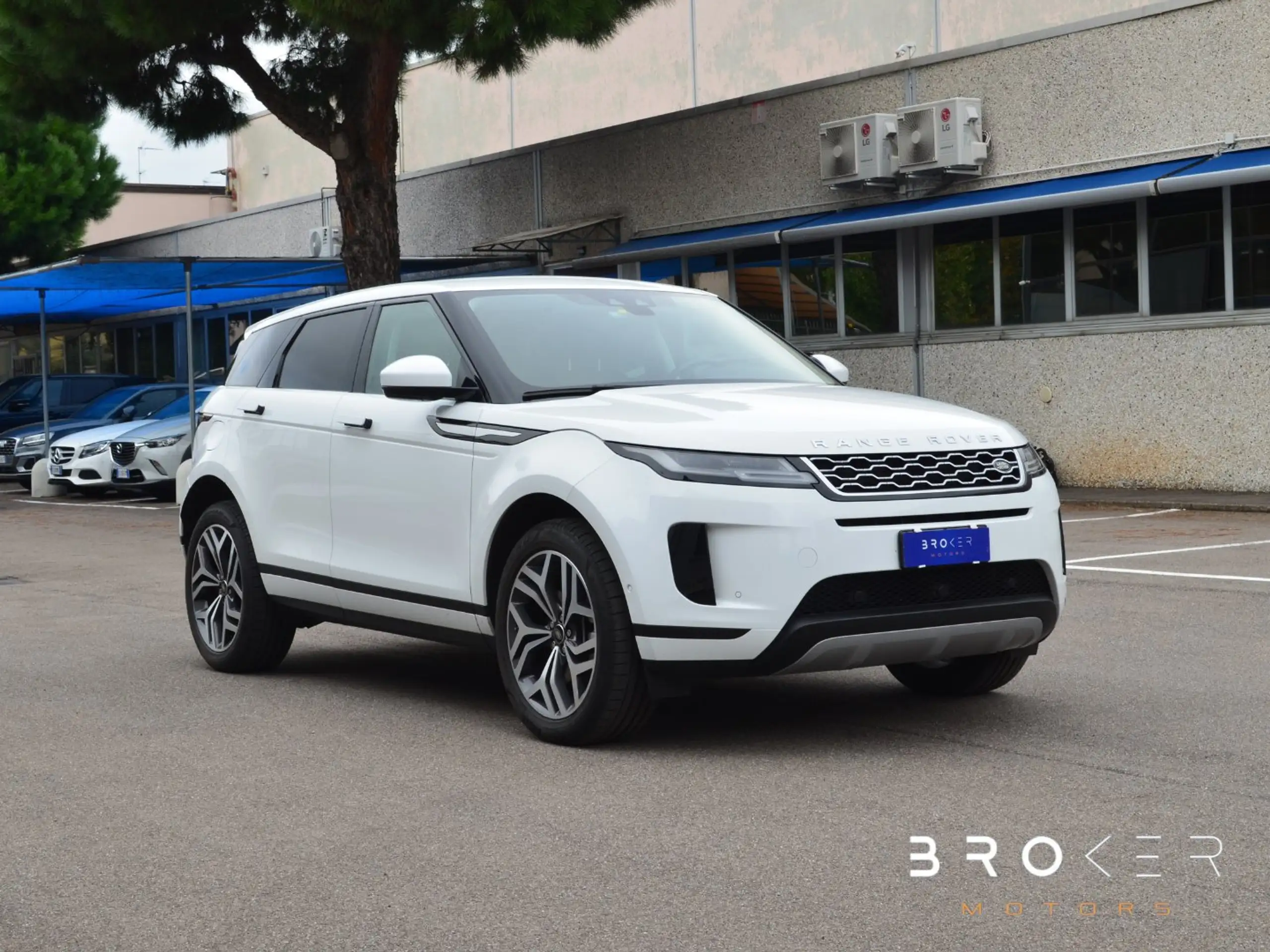 Land Rover - Range Rover Evoque