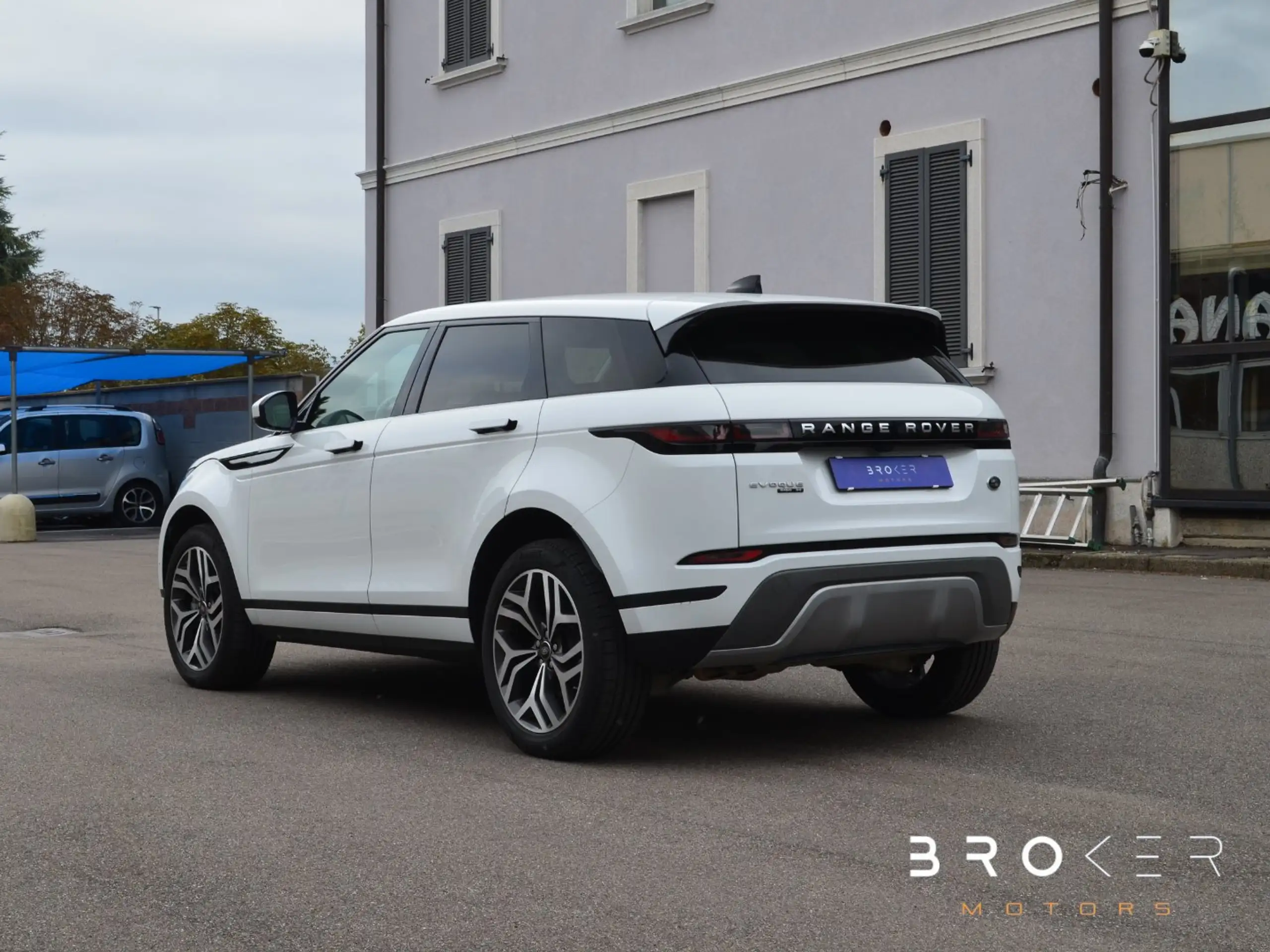 Land Rover - Range Rover Evoque