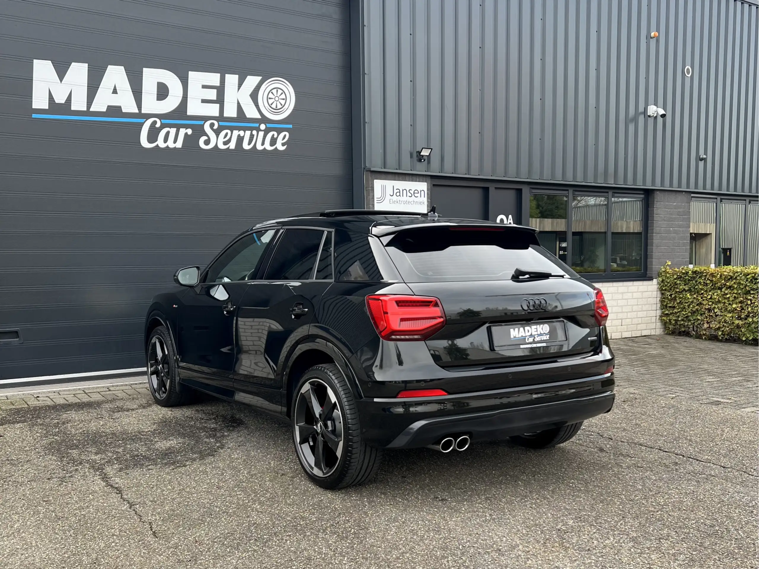 Audi - Q2