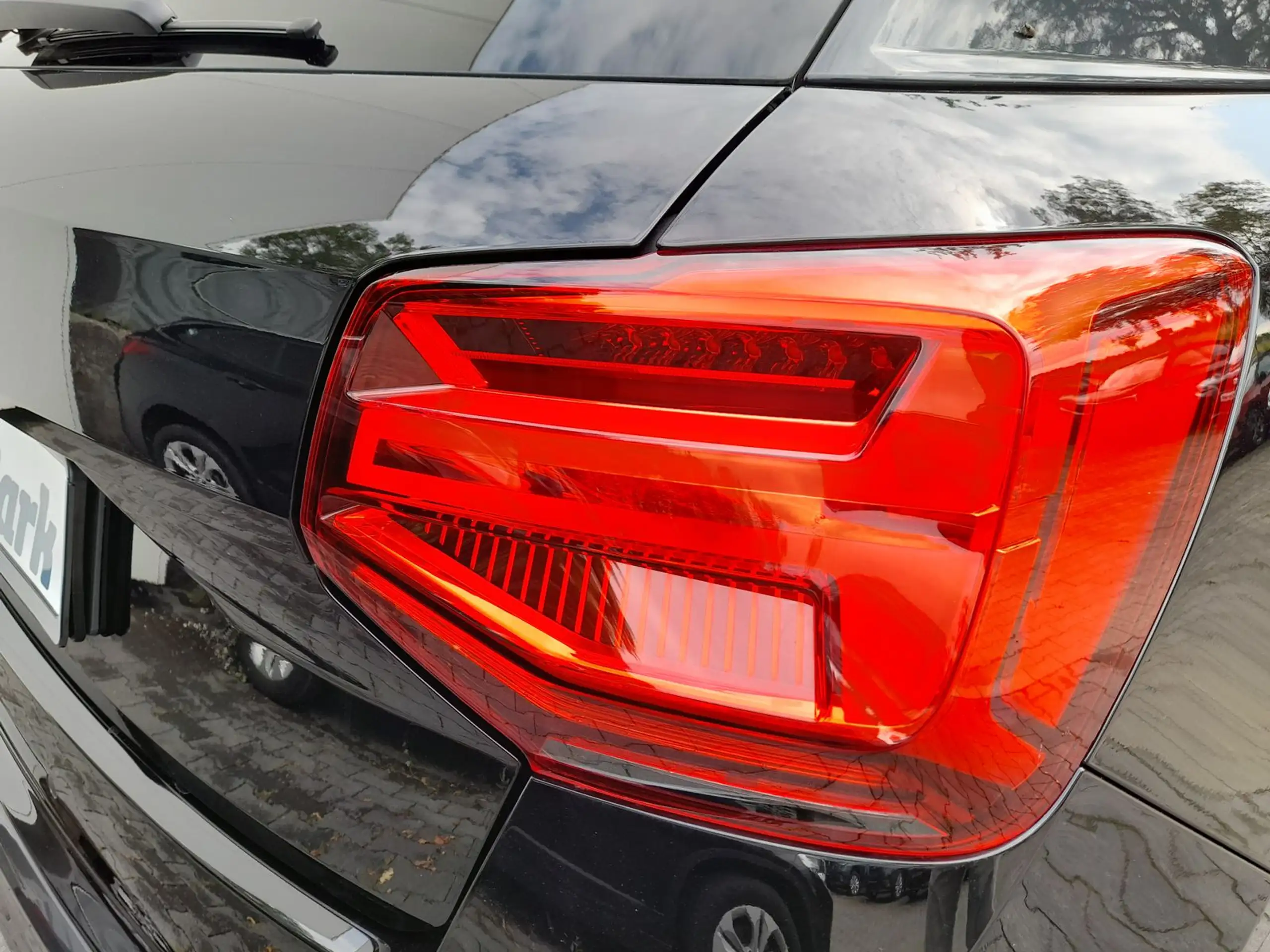 Audi - Q2