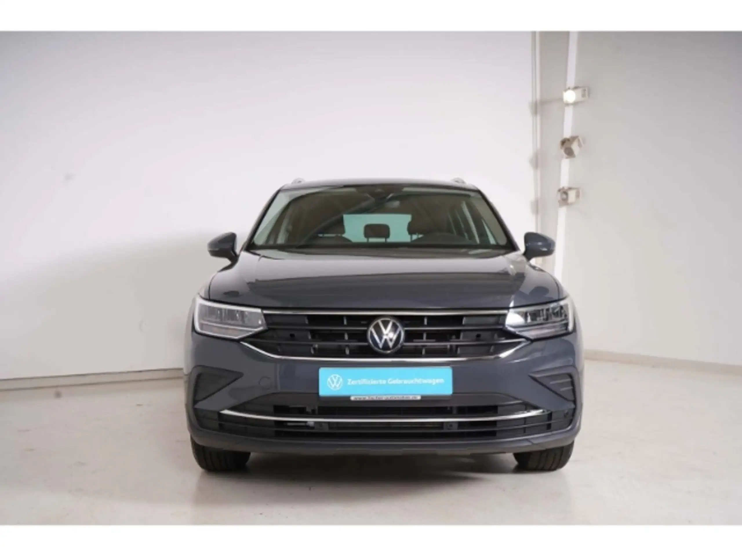 Volkswagen - Tiguan