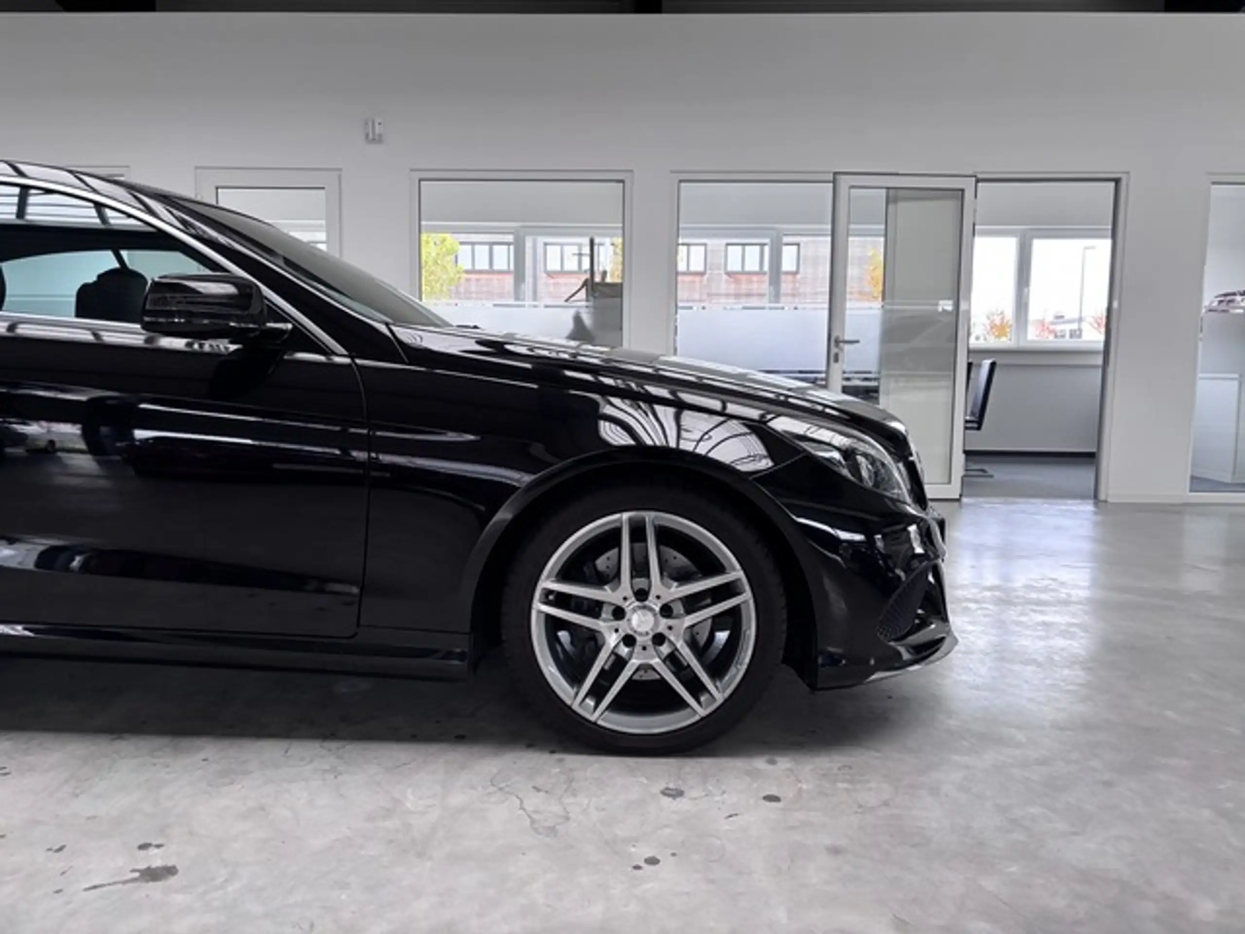 Mercedes-Benz - E 350