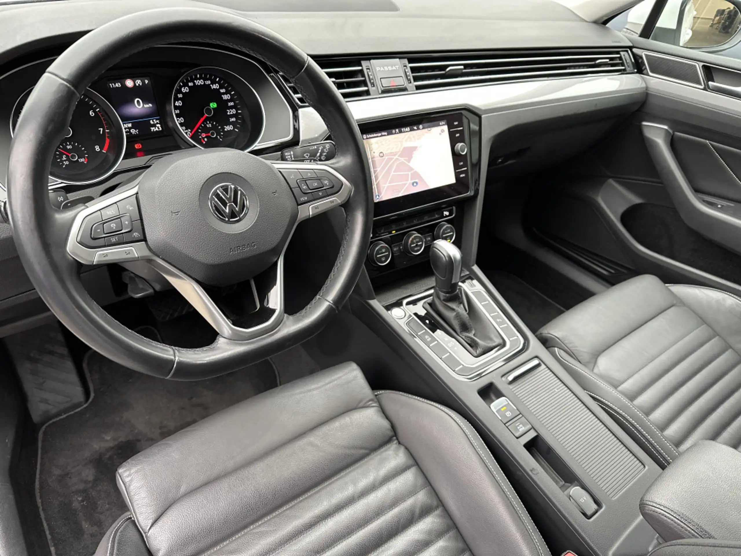 Volkswagen - Passat