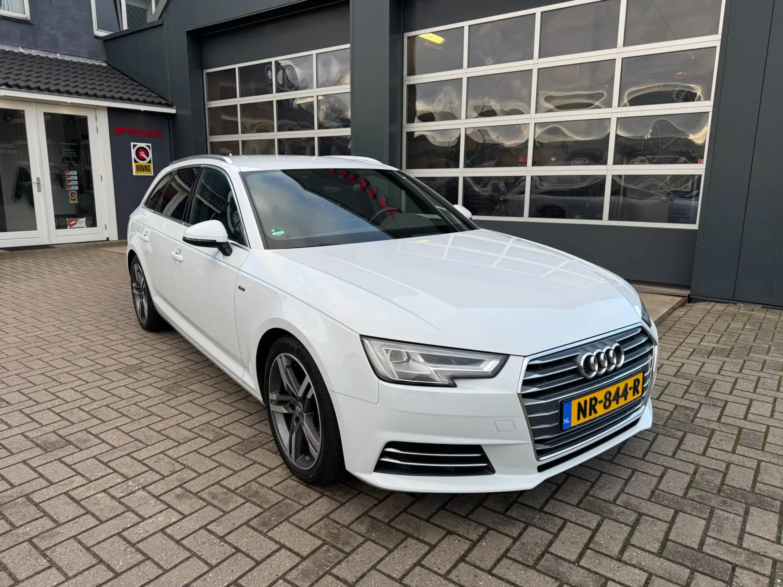 Audi - A4