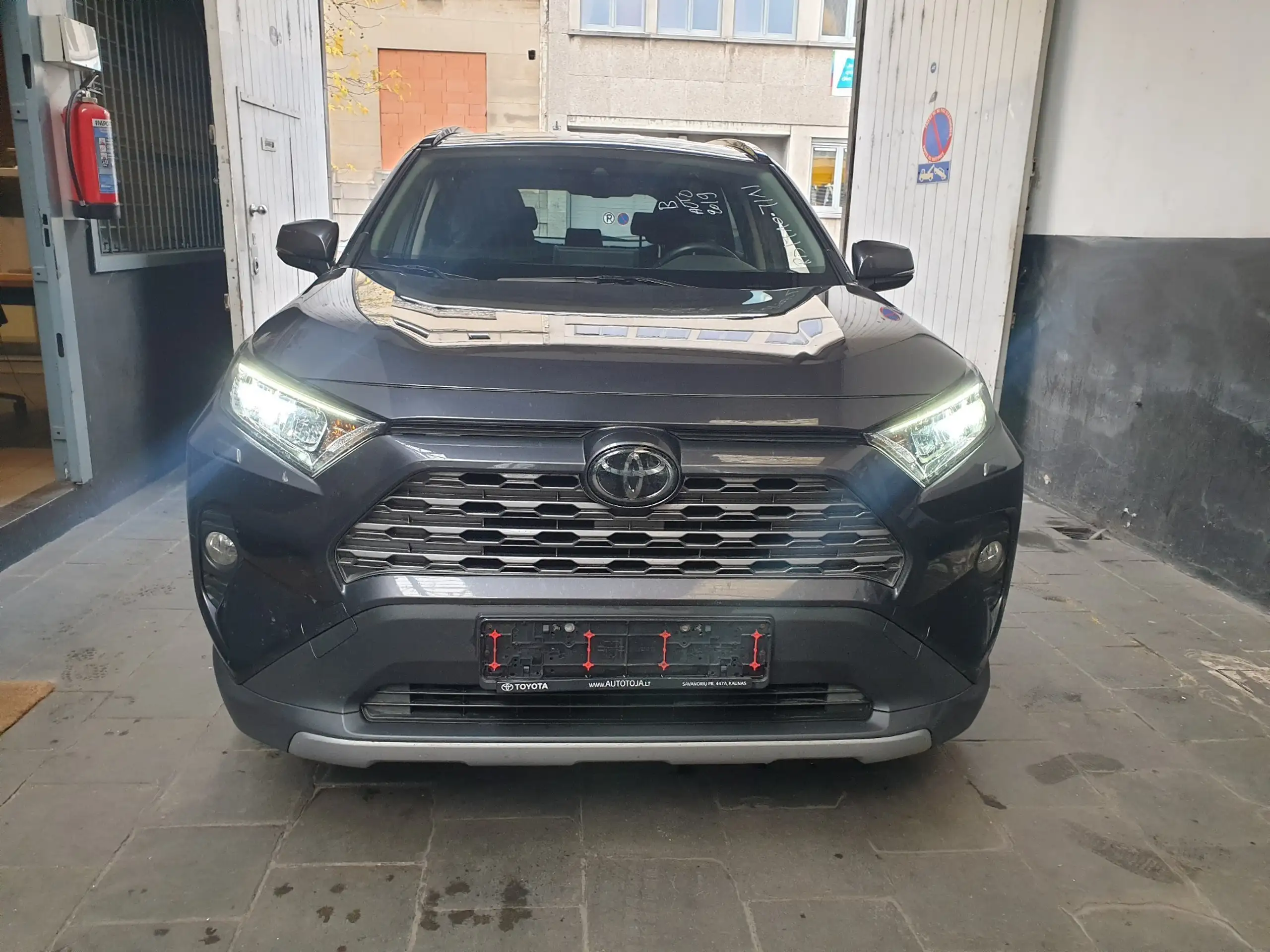 Toyota - RAV 4