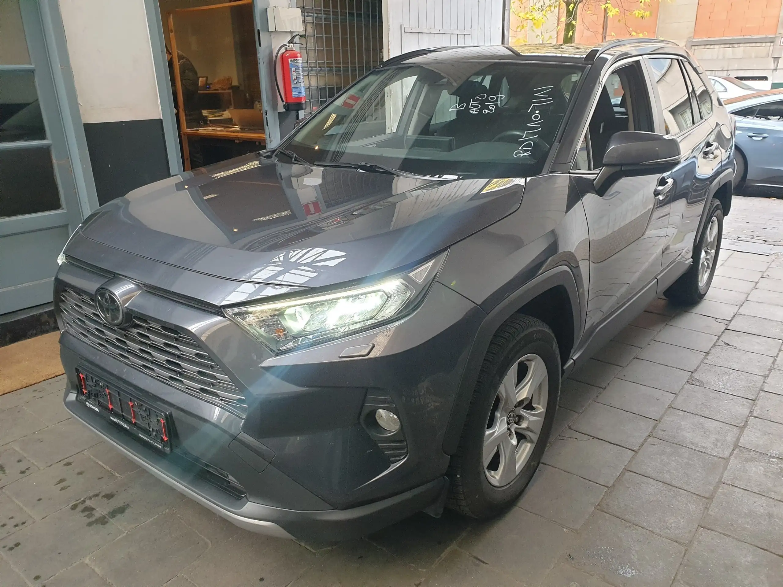 Toyota - RAV 4