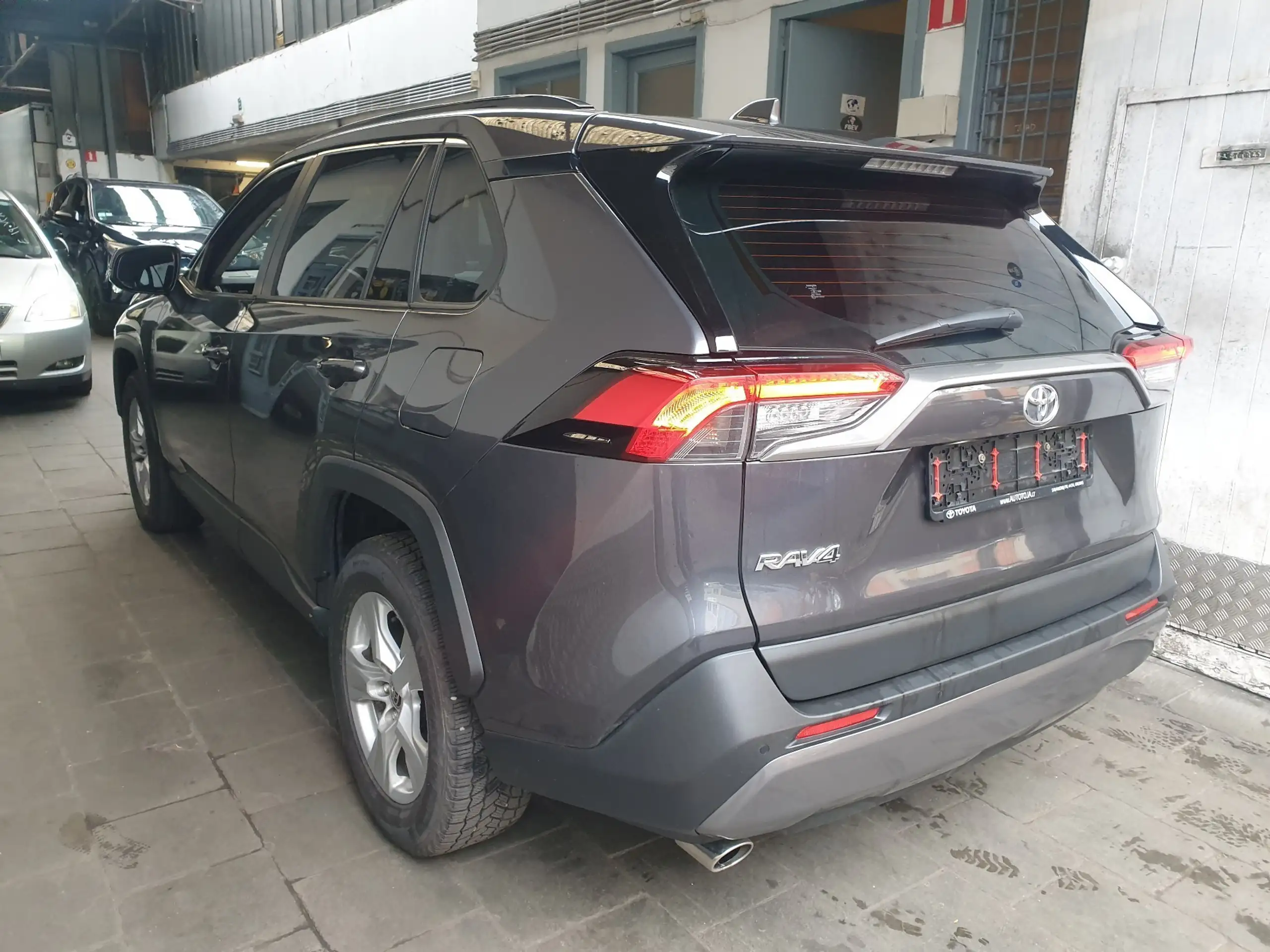 Toyota - RAV 4