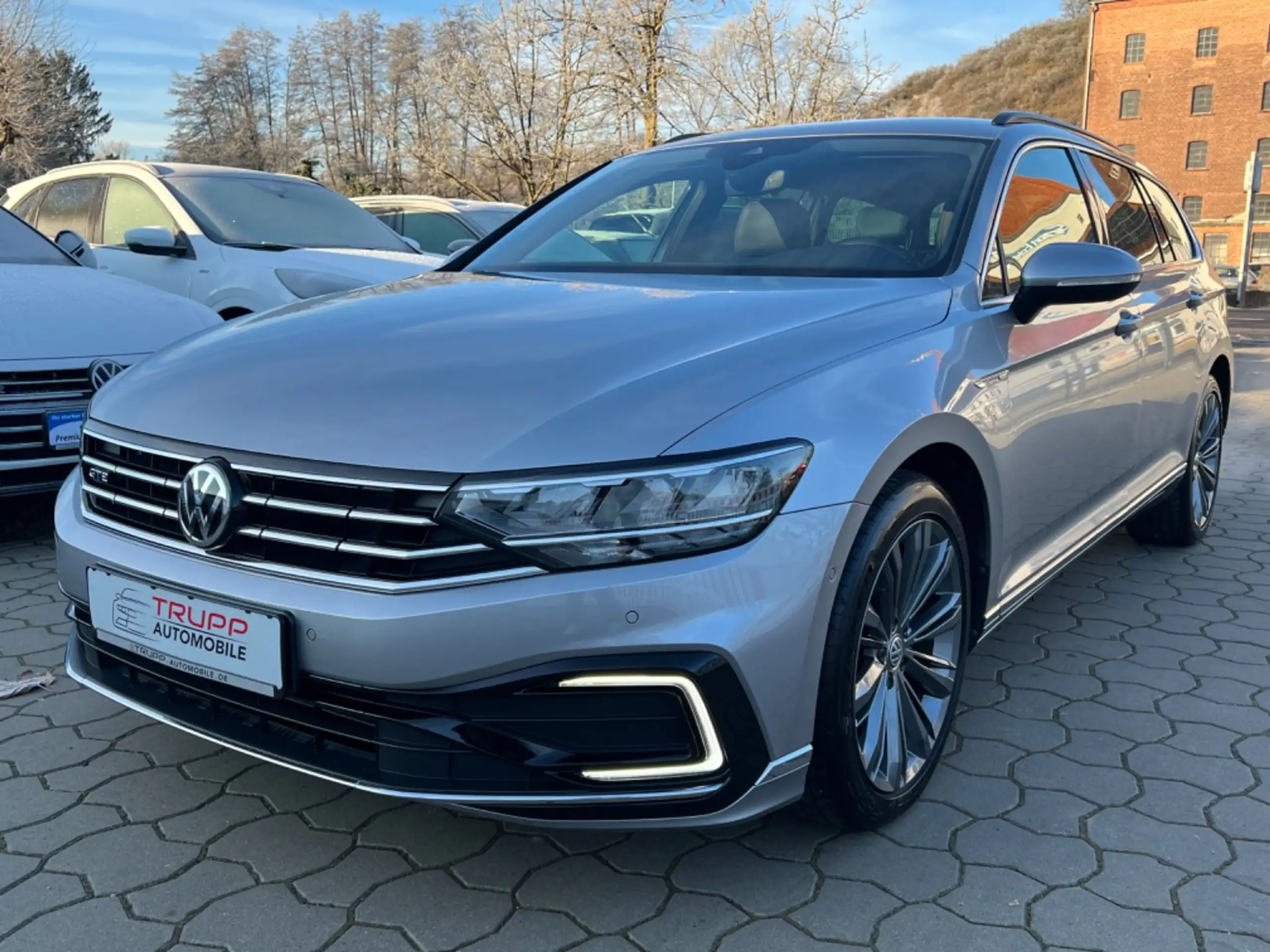 Volkswagen - Passat