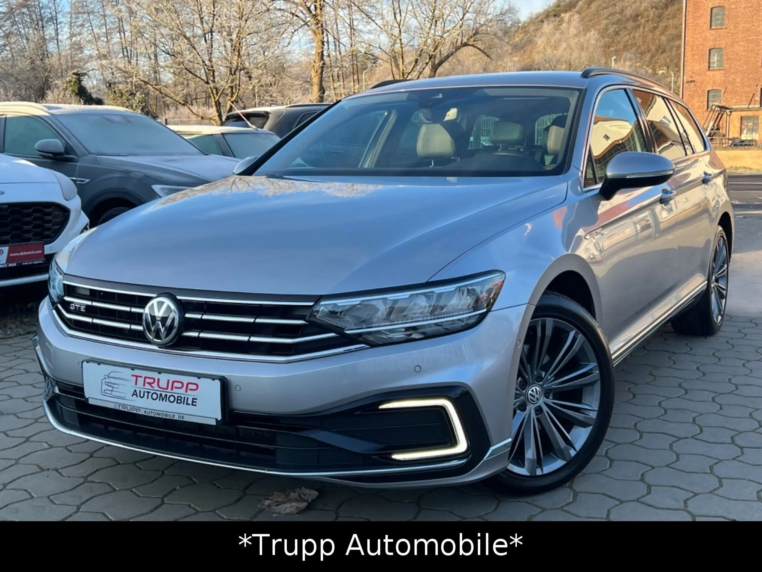 Volkswagen - Passat