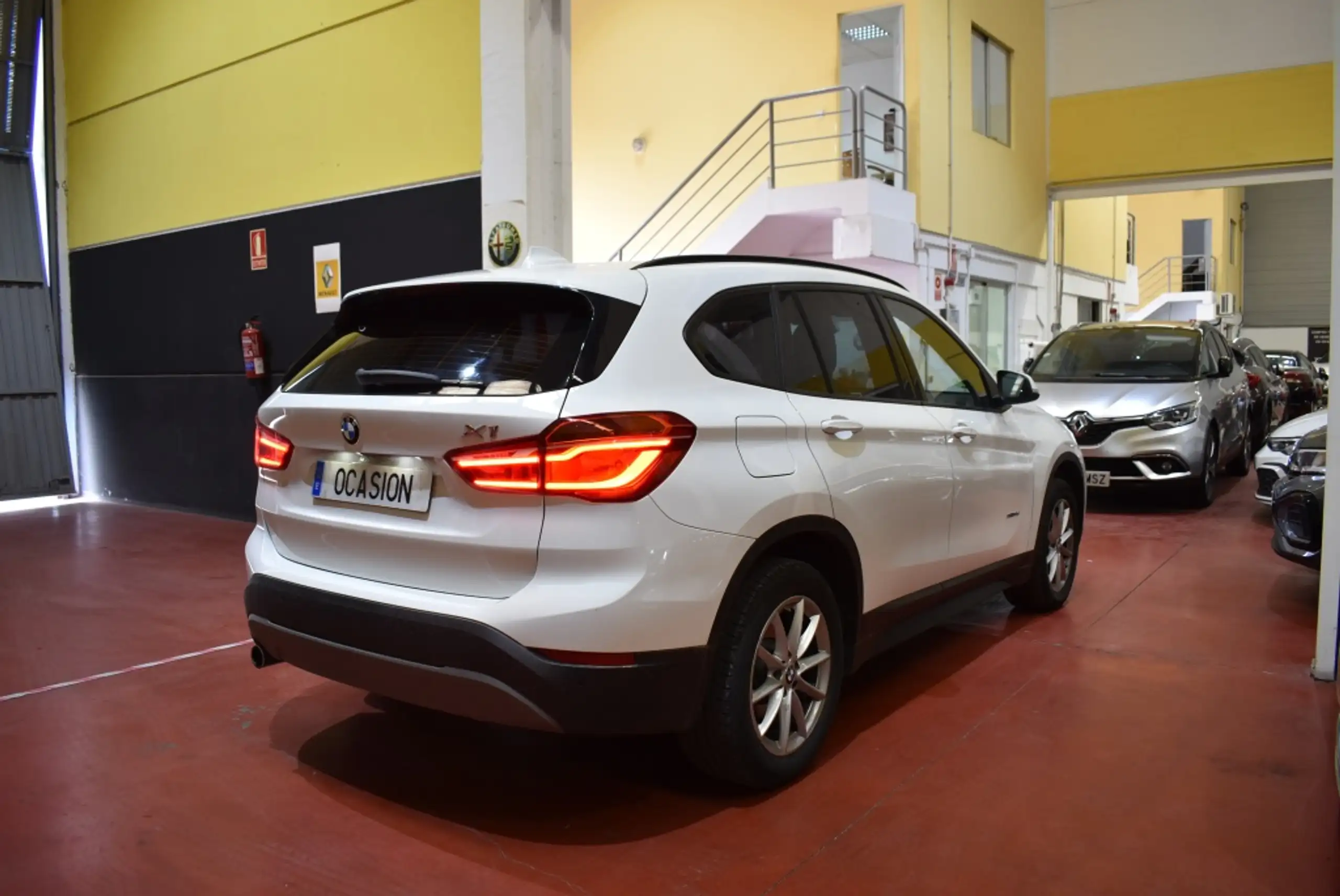 BMW - X1