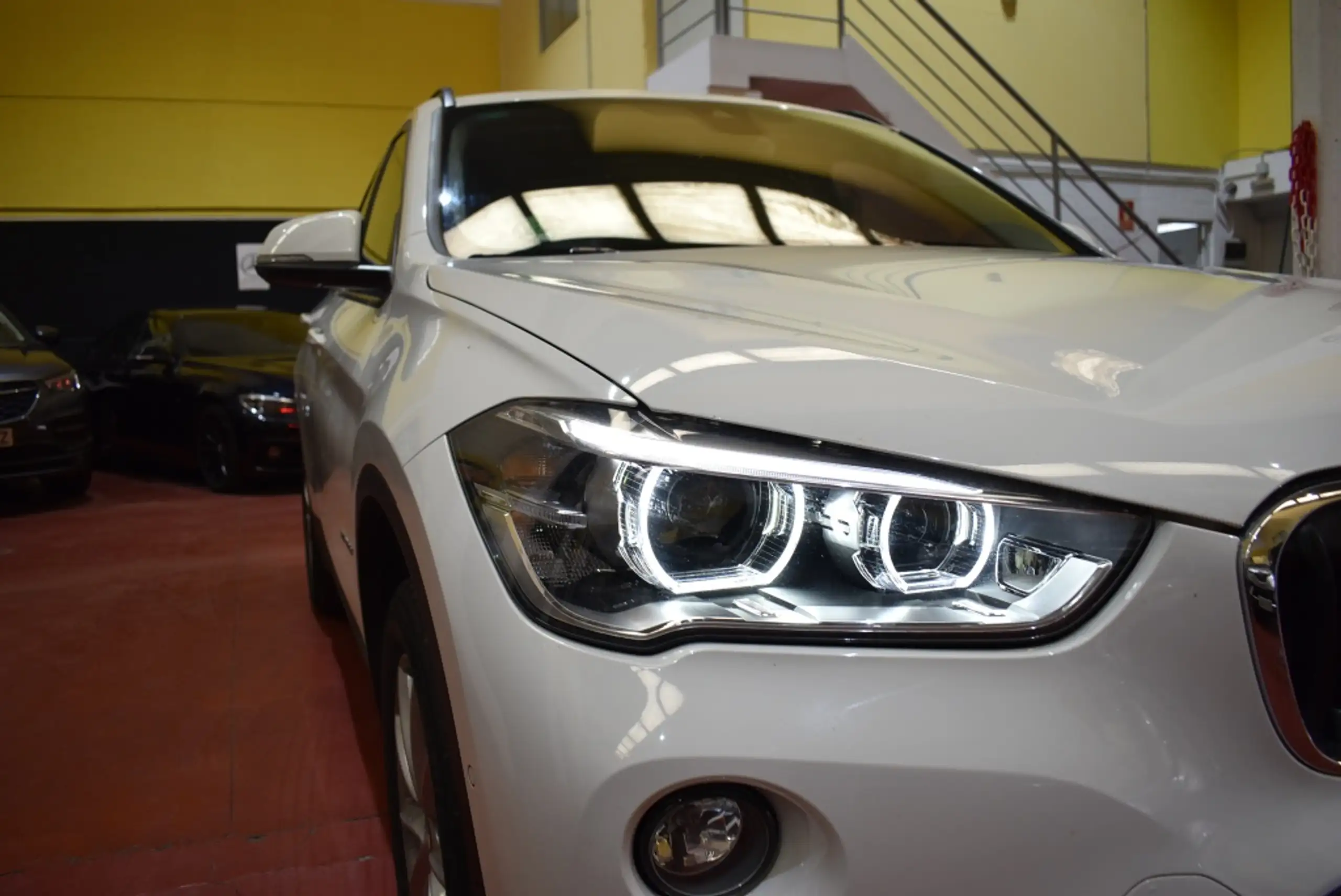 BMW - X1