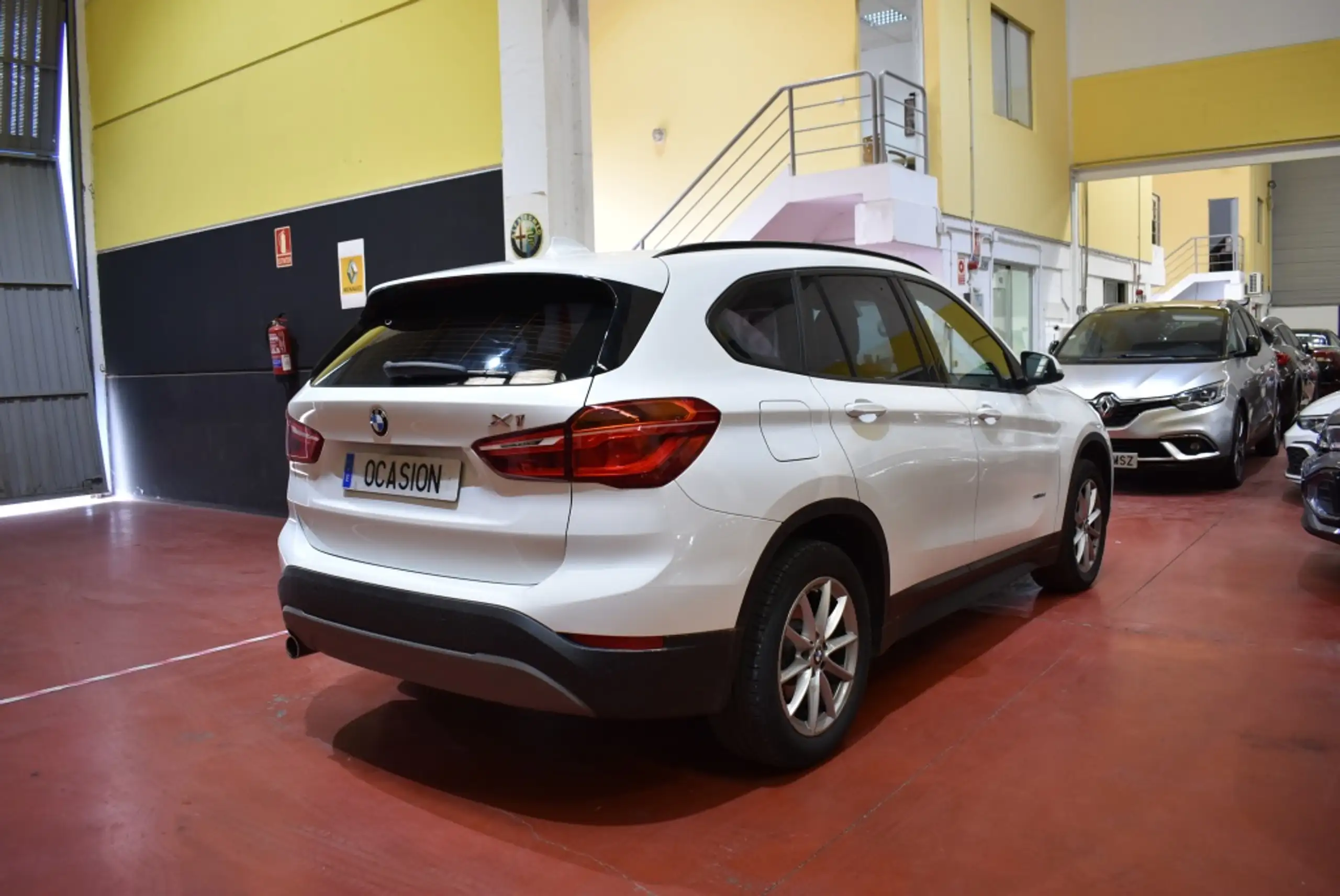 BMW - X1