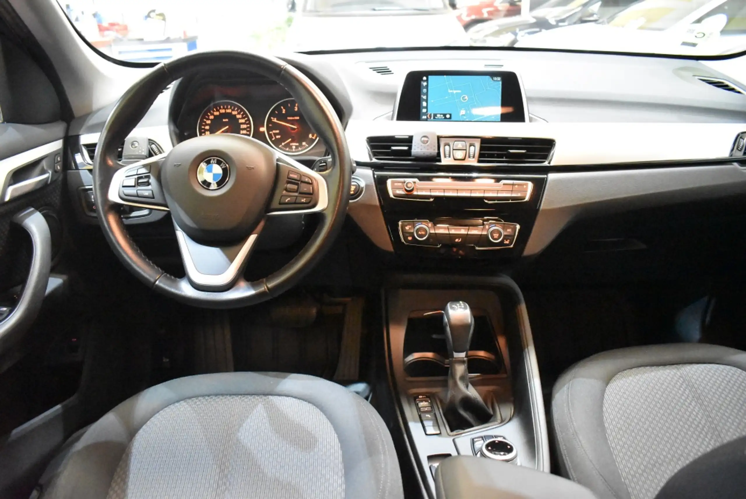 BMW - X1