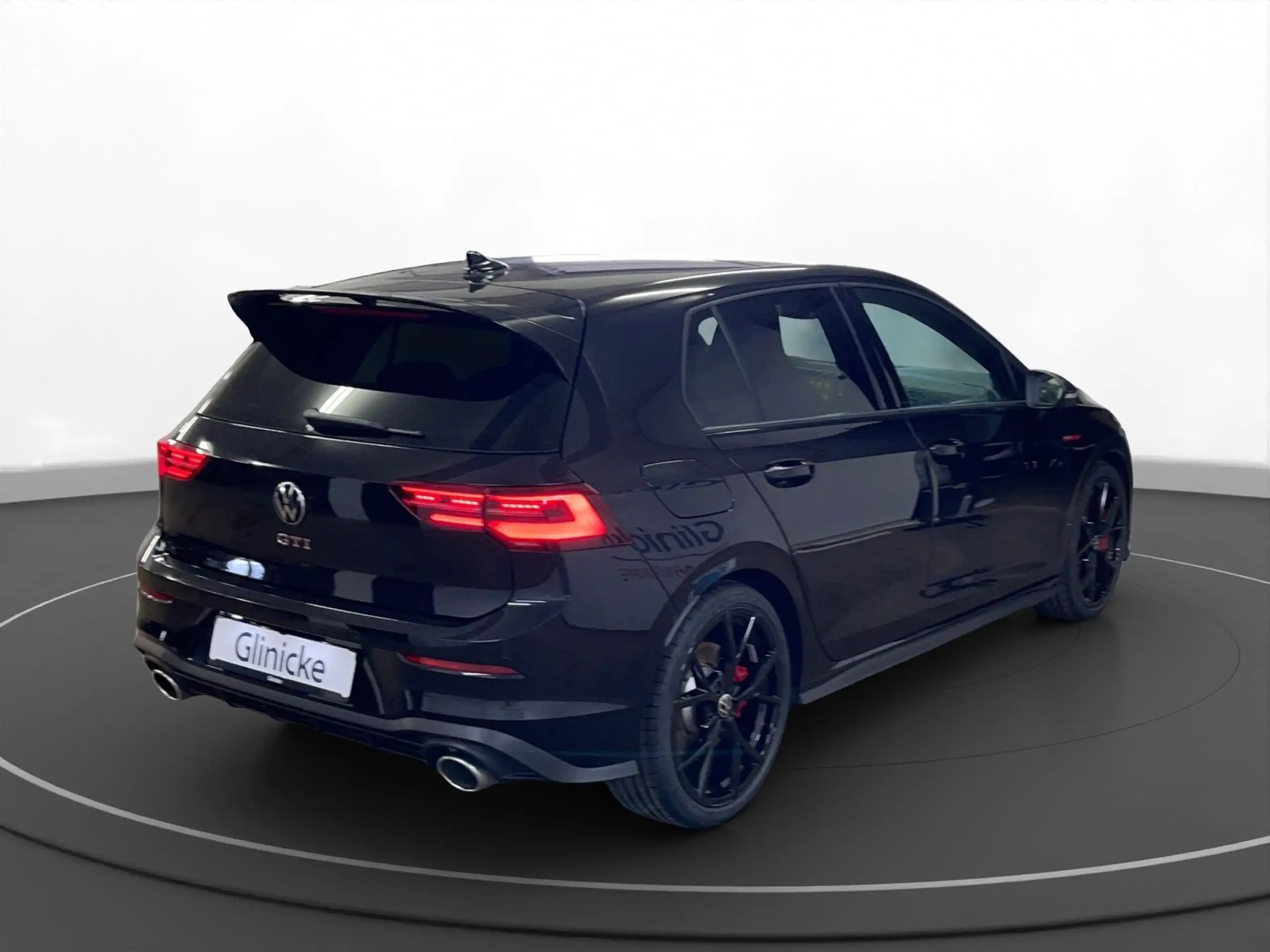 Volkswagen - Golf GTI