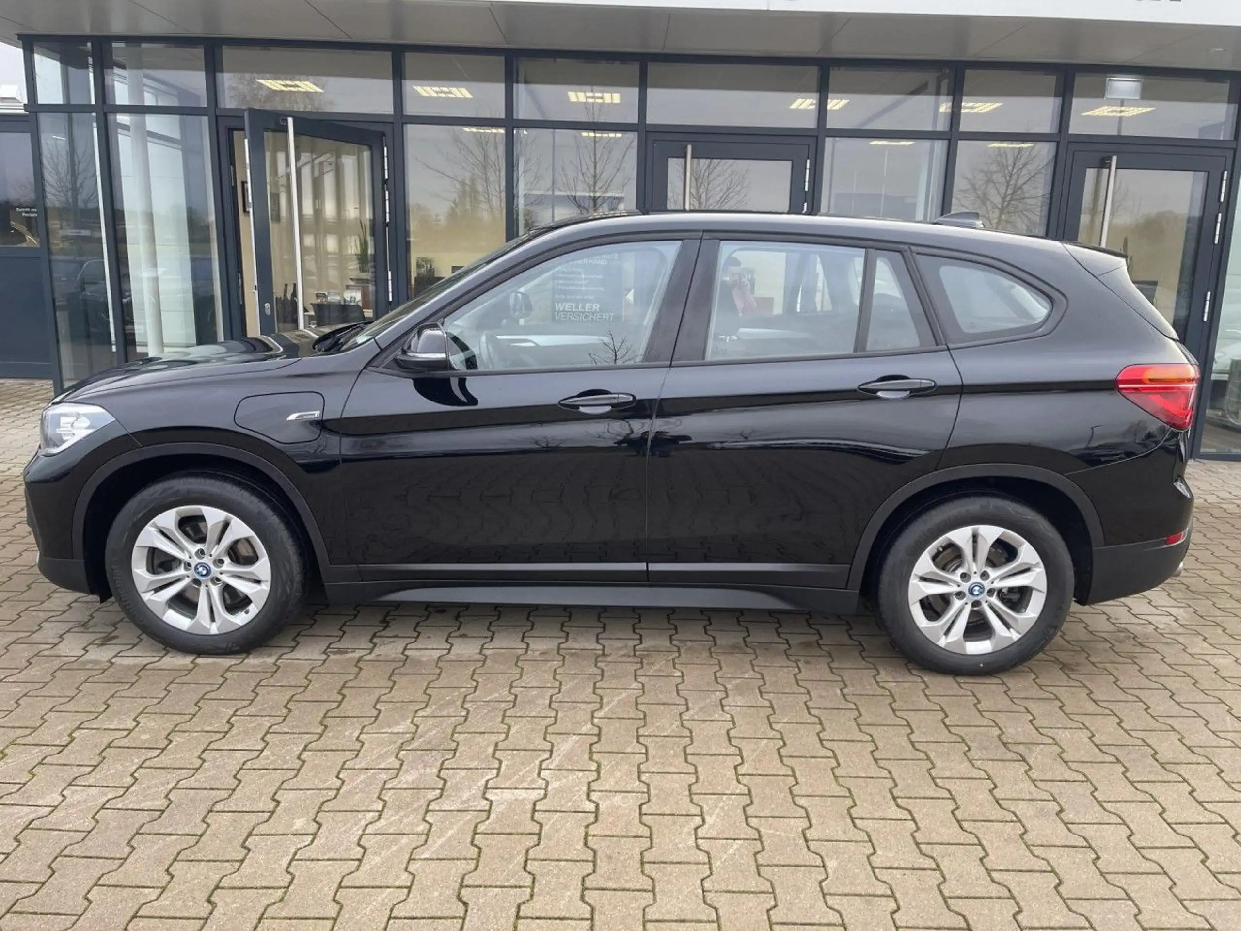 BMW - X1