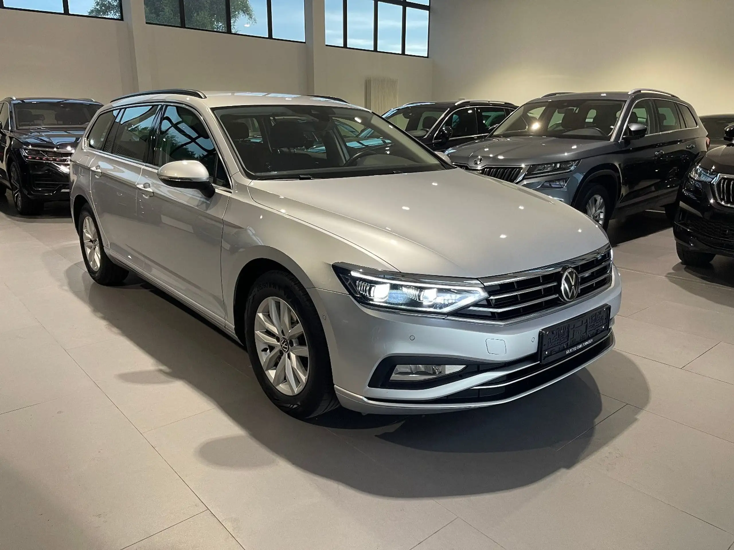 Volkswagen - Passat Variant