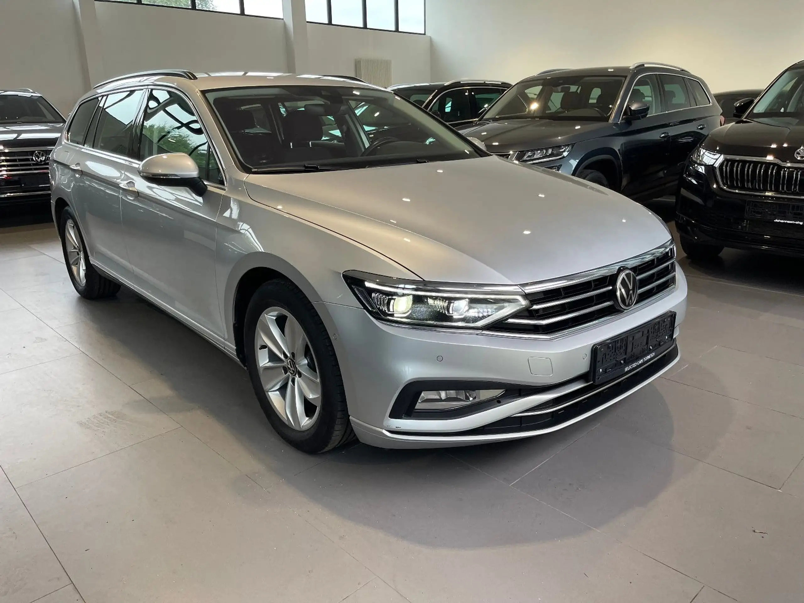 Volkswagen - Passat Variant