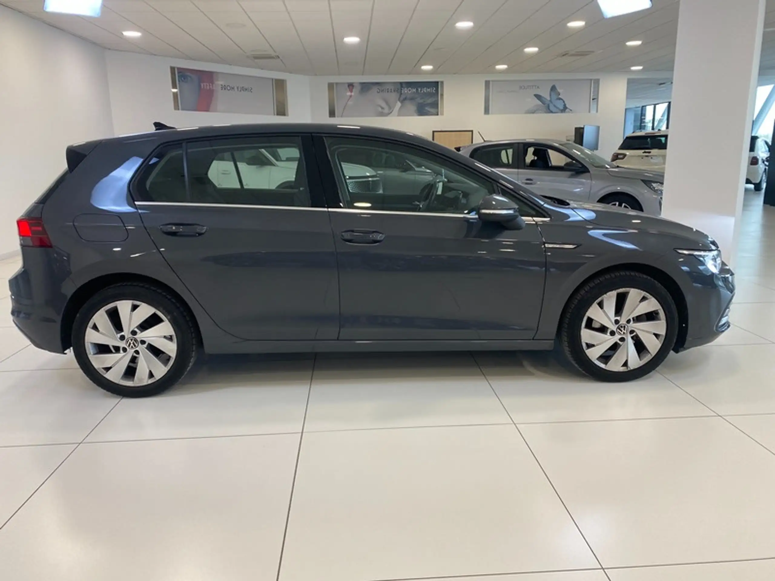 Volkswagen - Golf