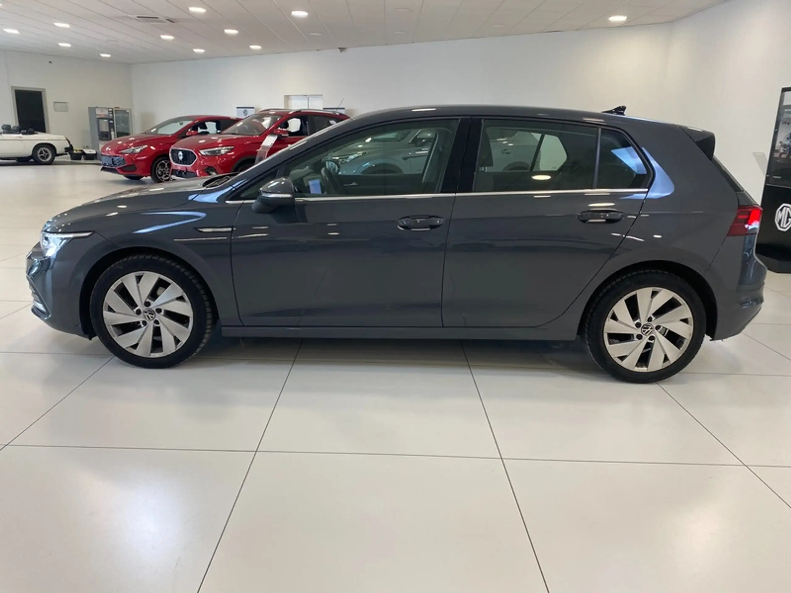 Volkswagen - Golf