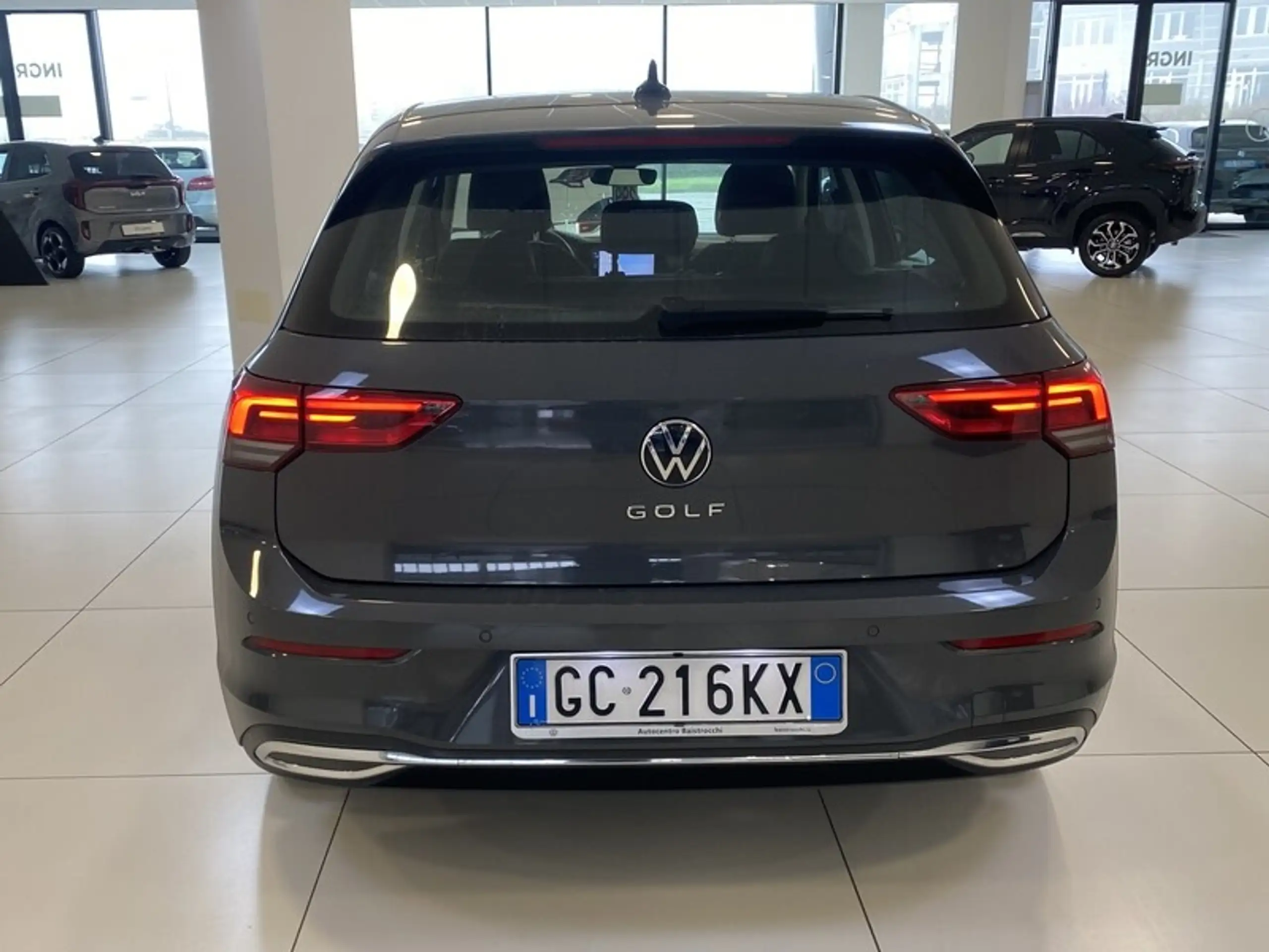 Volkswagen - Golf