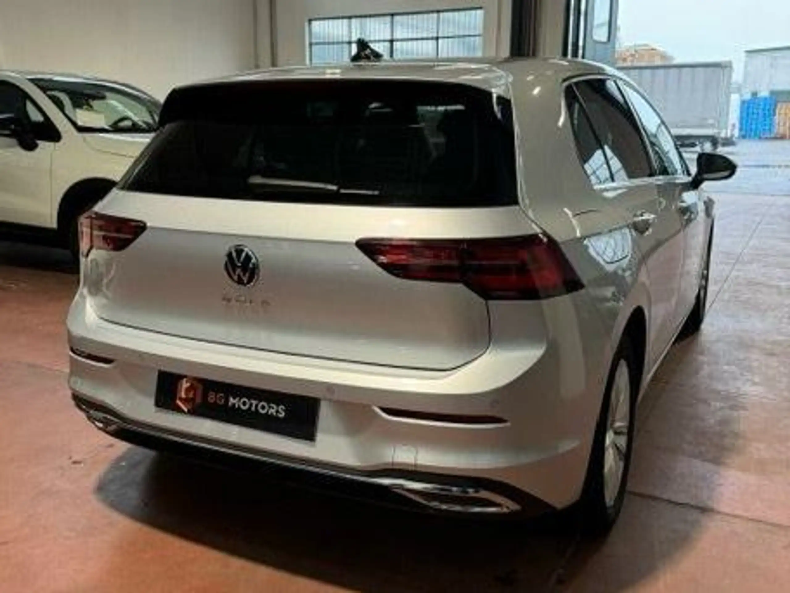 Volkswagen - Golf