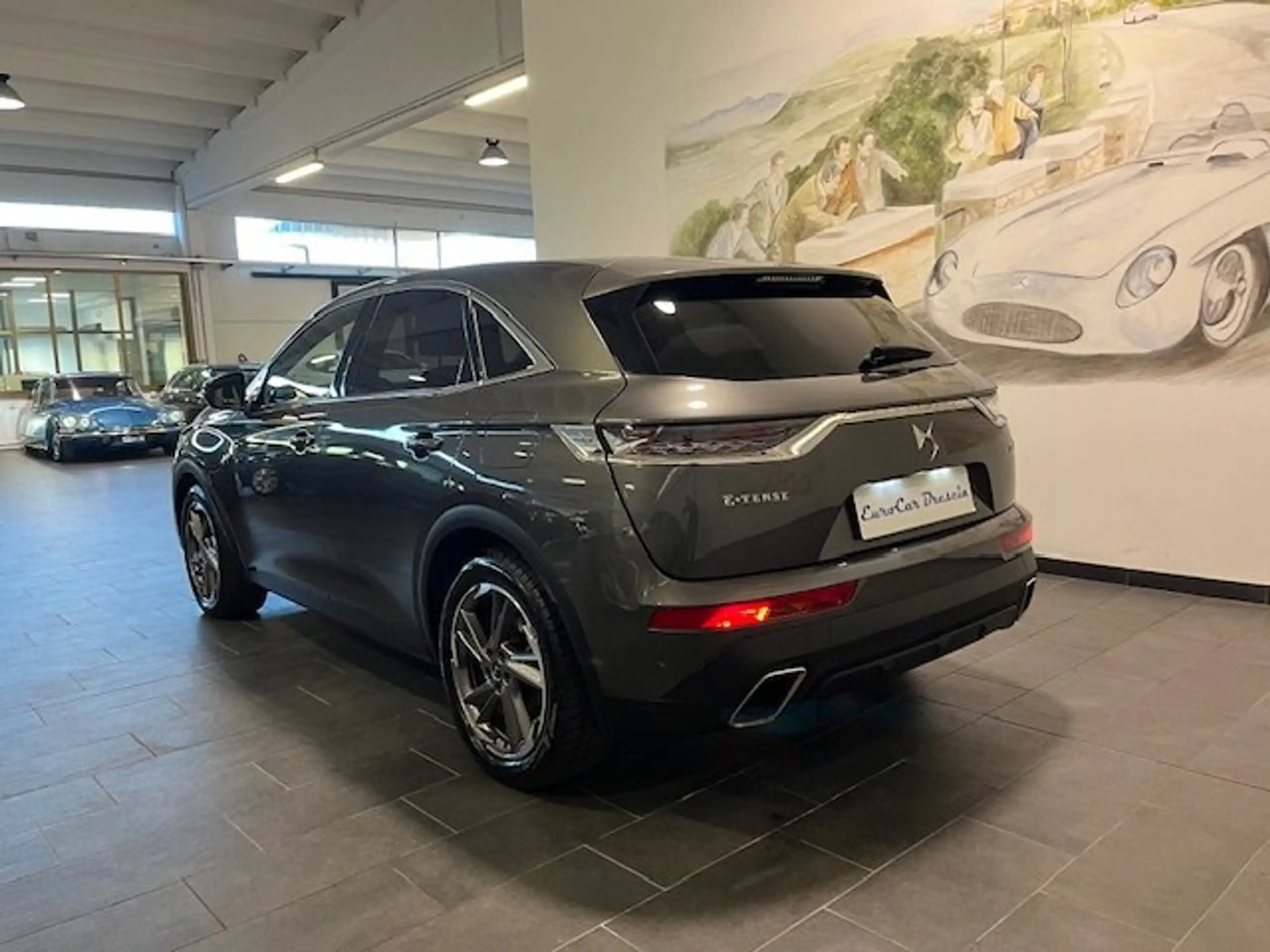 DS Automobiles - DS 7 Crossback