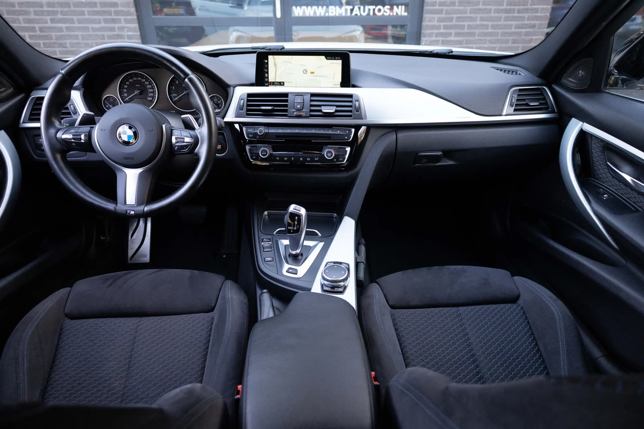 BMW - 330