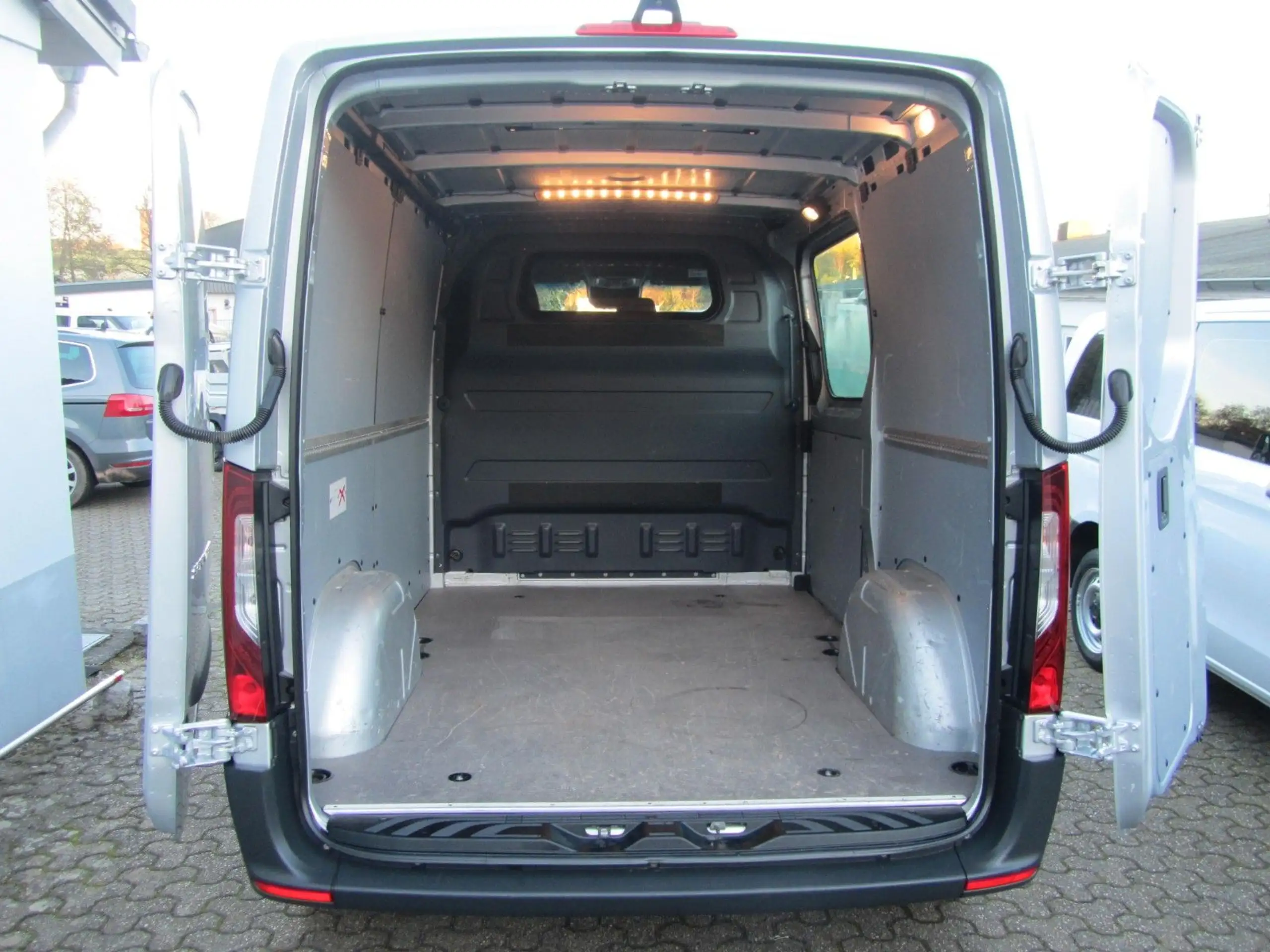 Mercedes-Benz - Sprinter