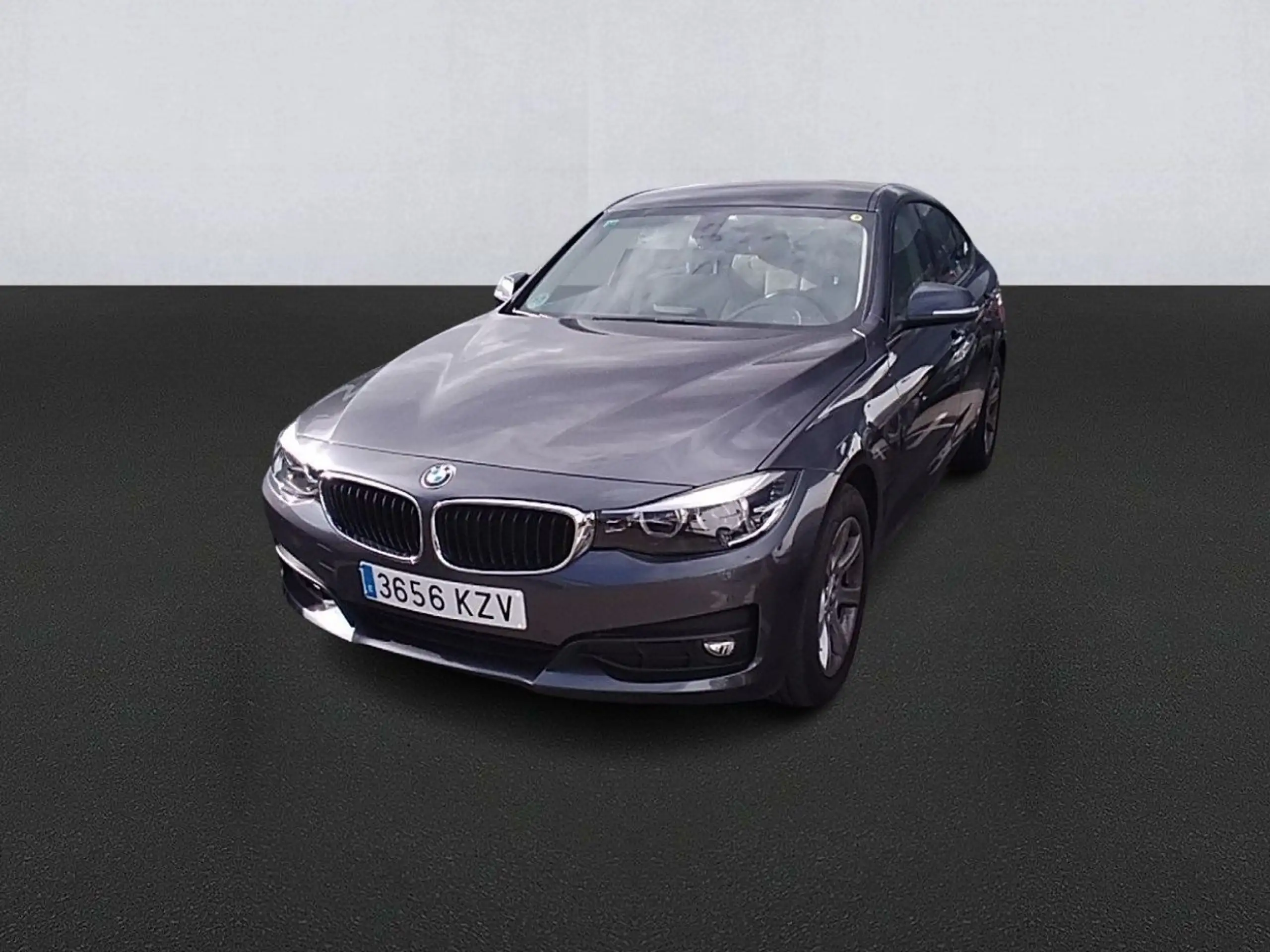 BMW 318 2019