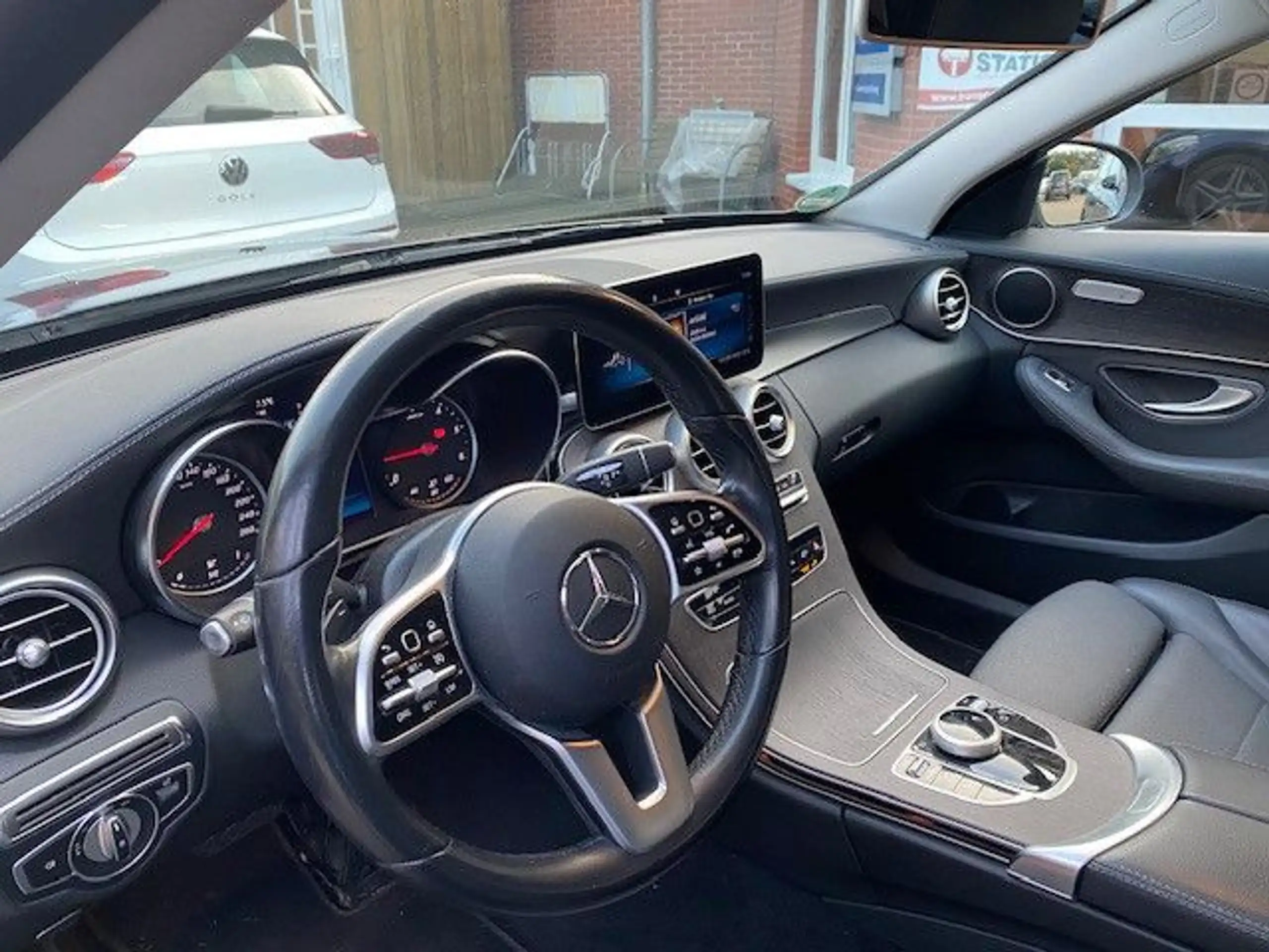 Mercedes-Benz - C 220