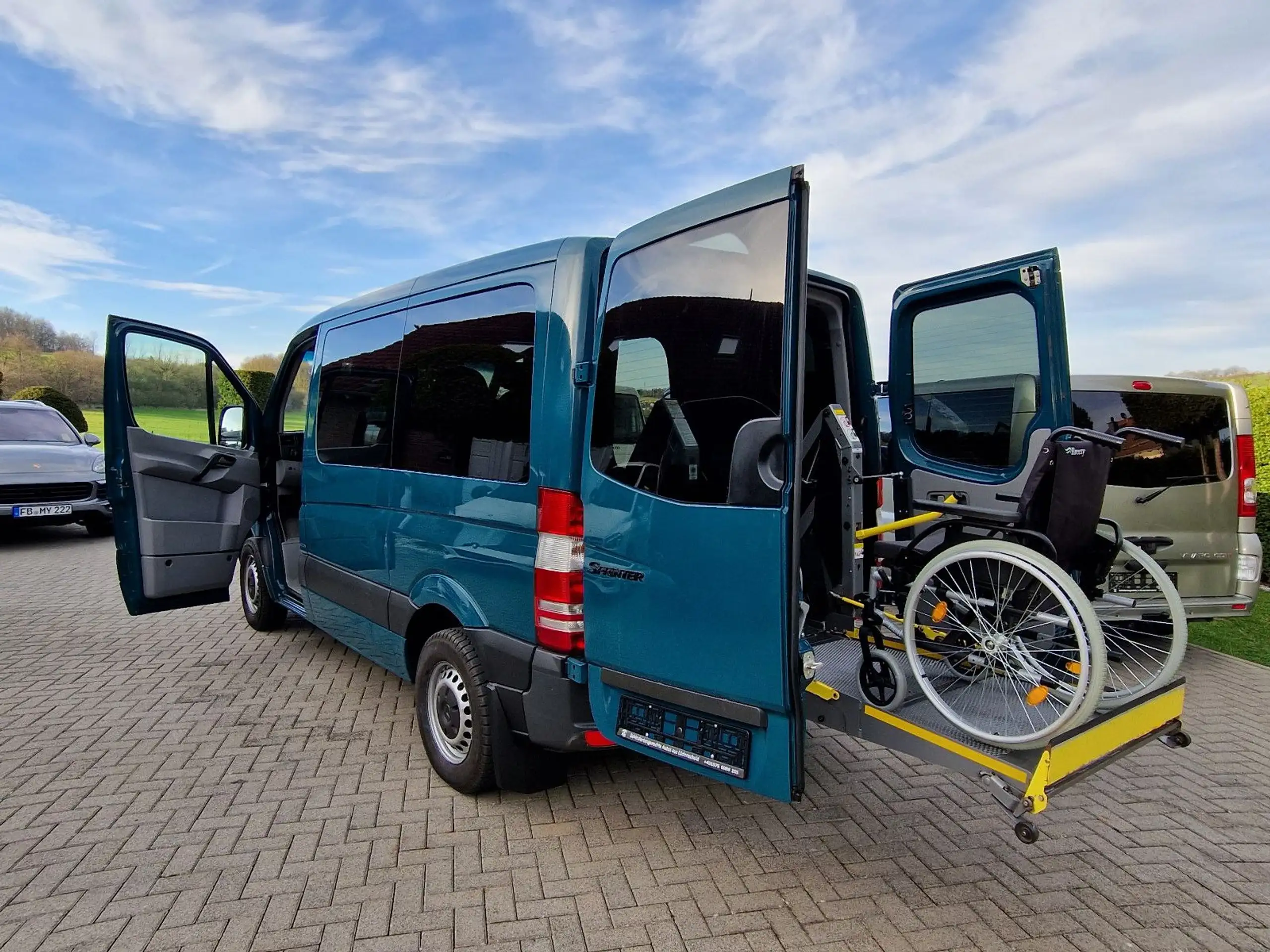 Mercedes-Benz Sprinter 2013