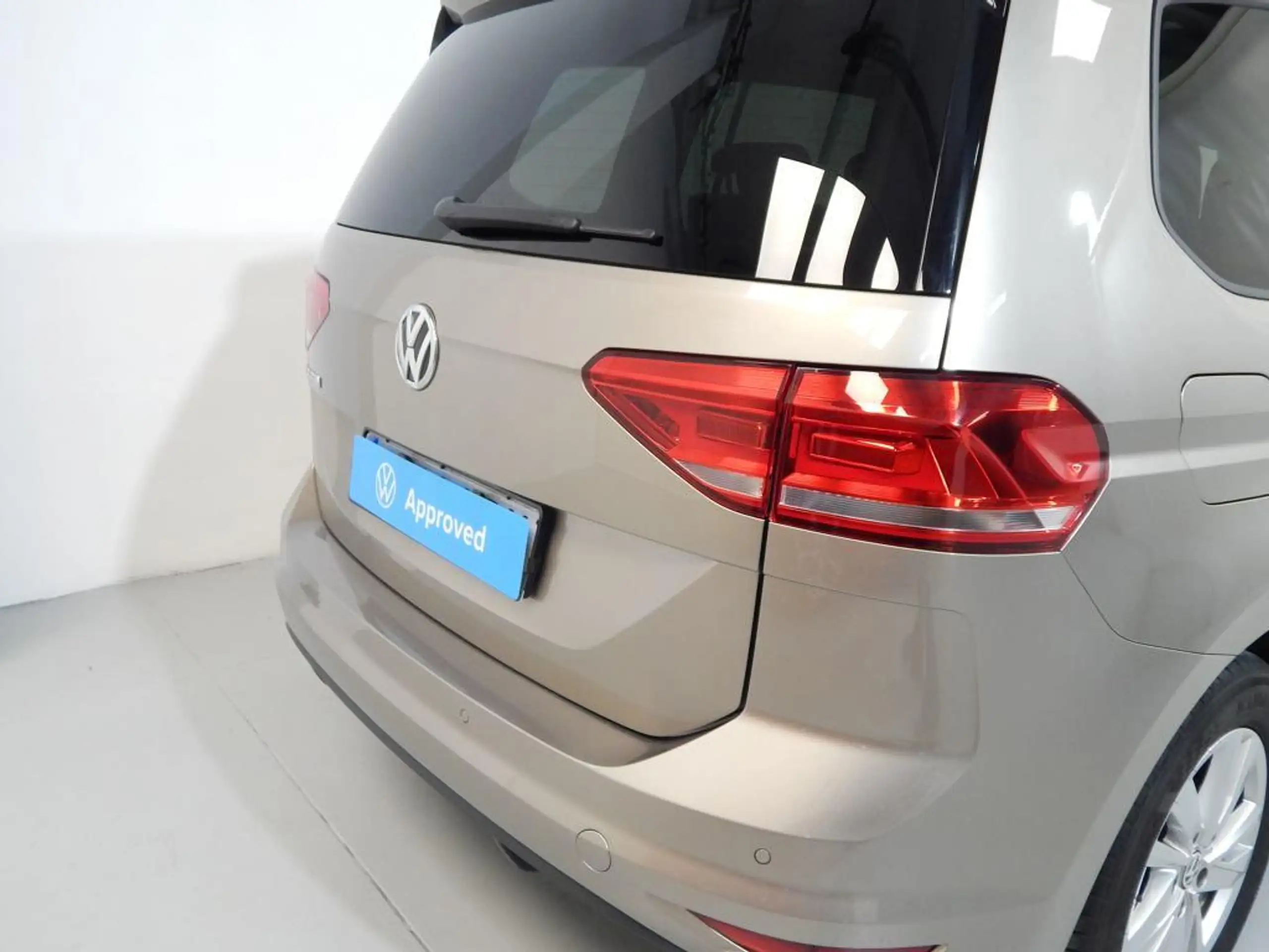 Volkswagen - Touran