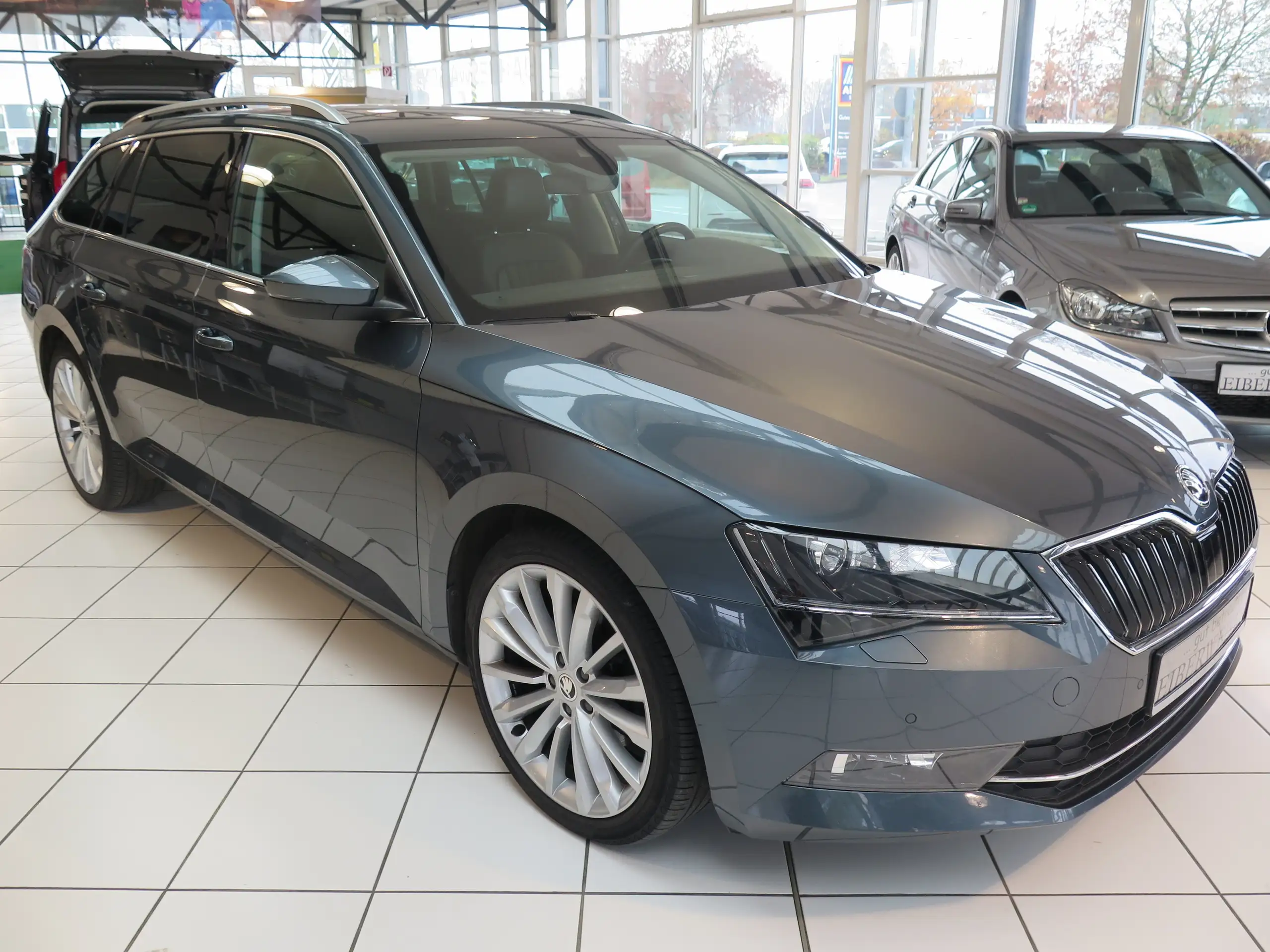 Skoda - Superb