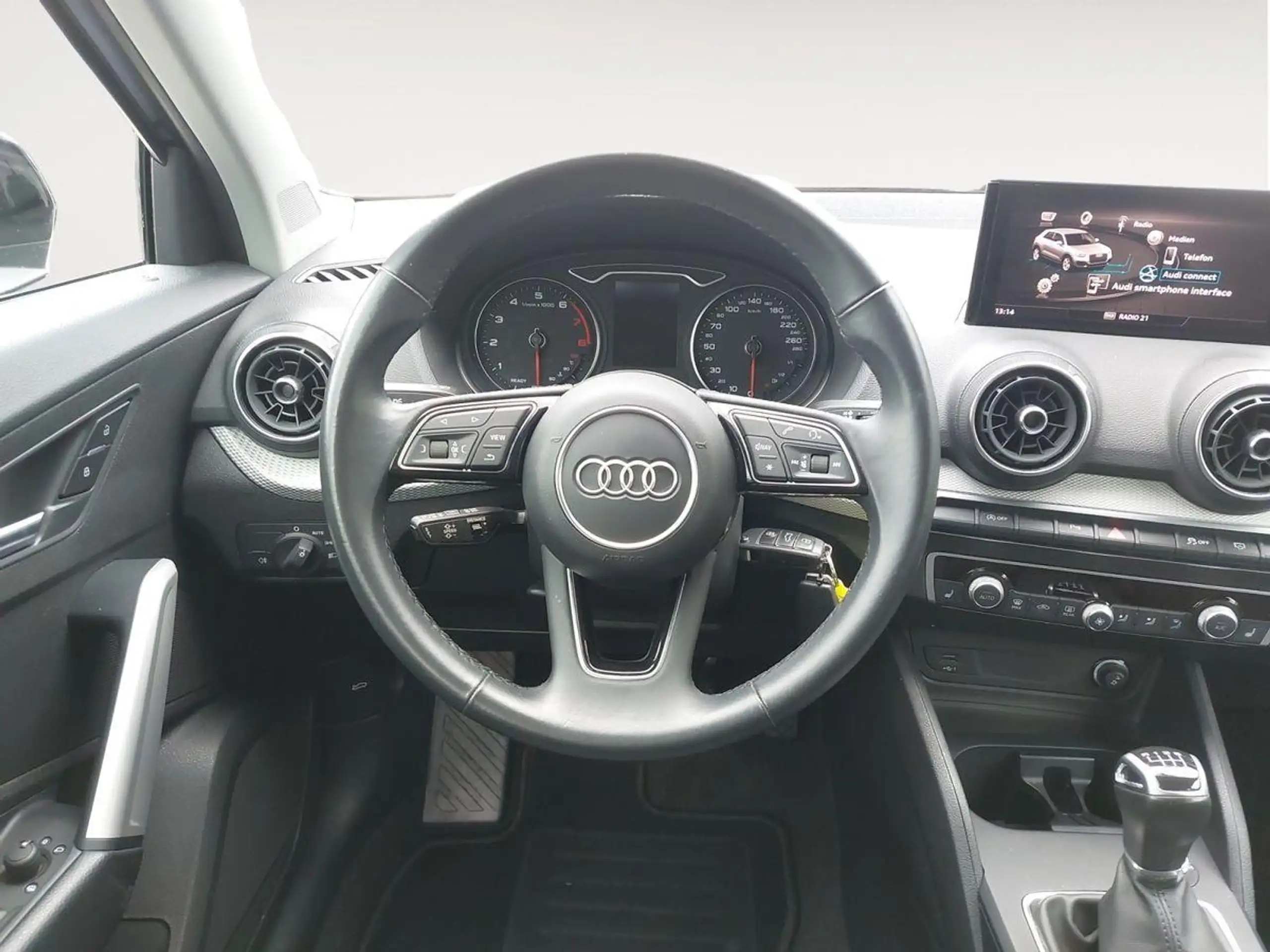 Audi - Q2