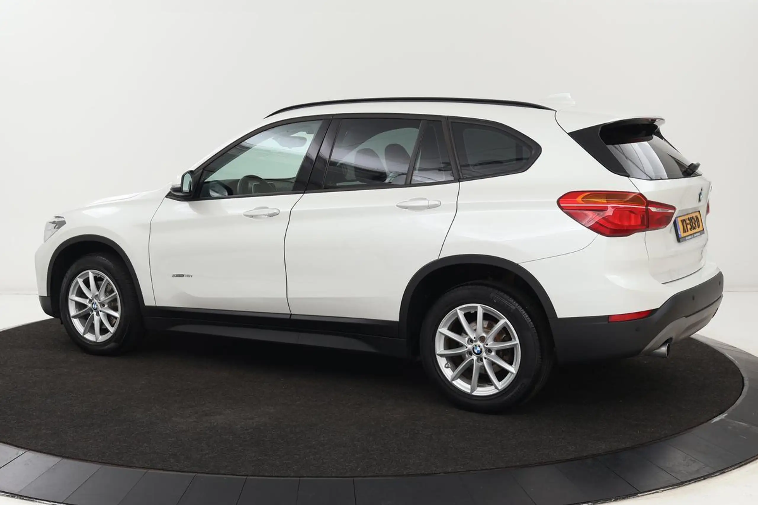 BMW - X1