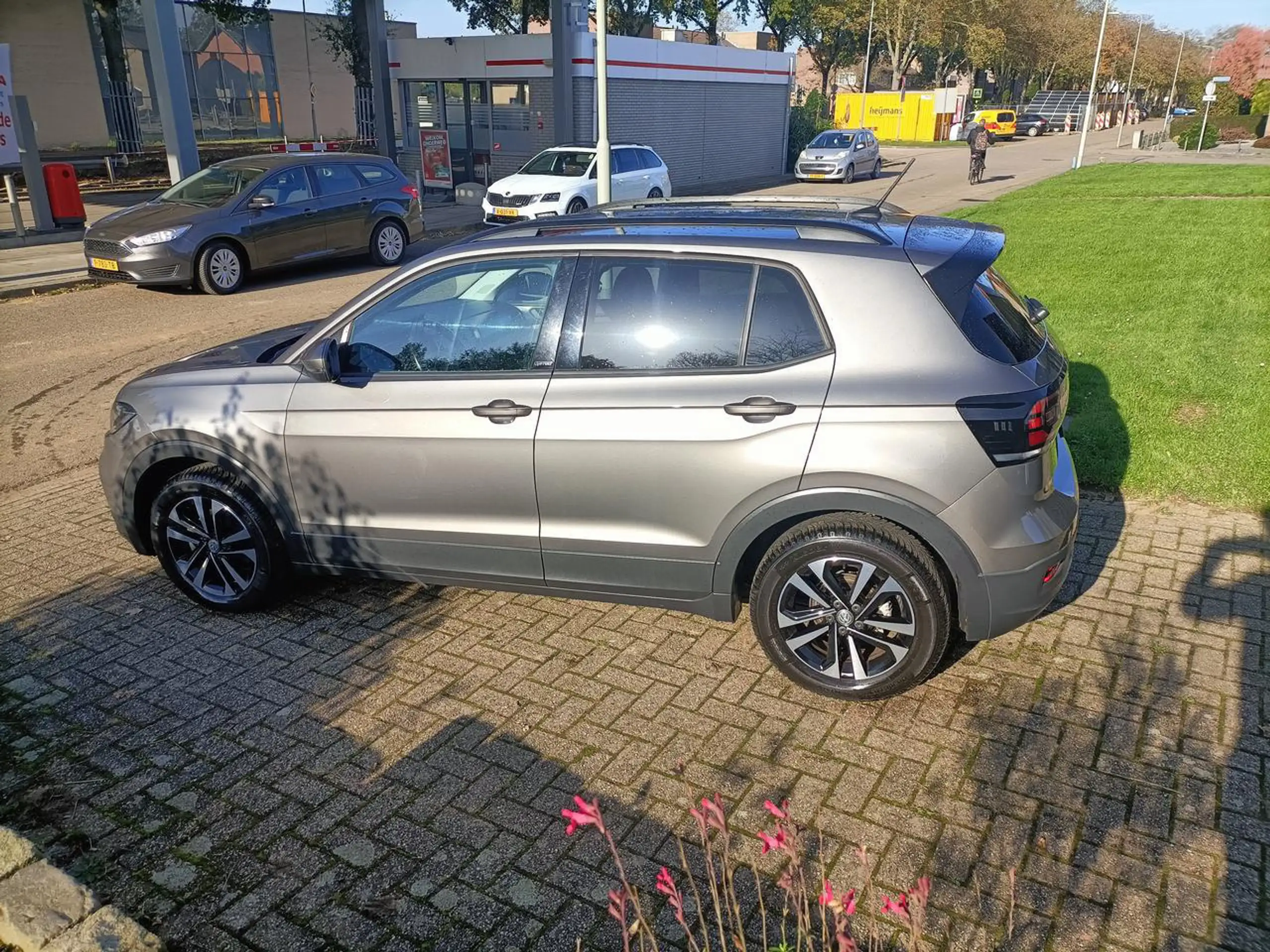 Volkswagen - T-Cross